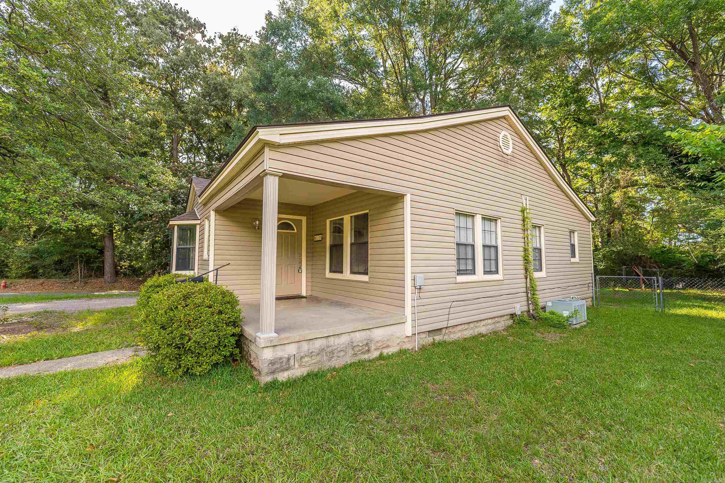1170 Gordon St  Camden, AR