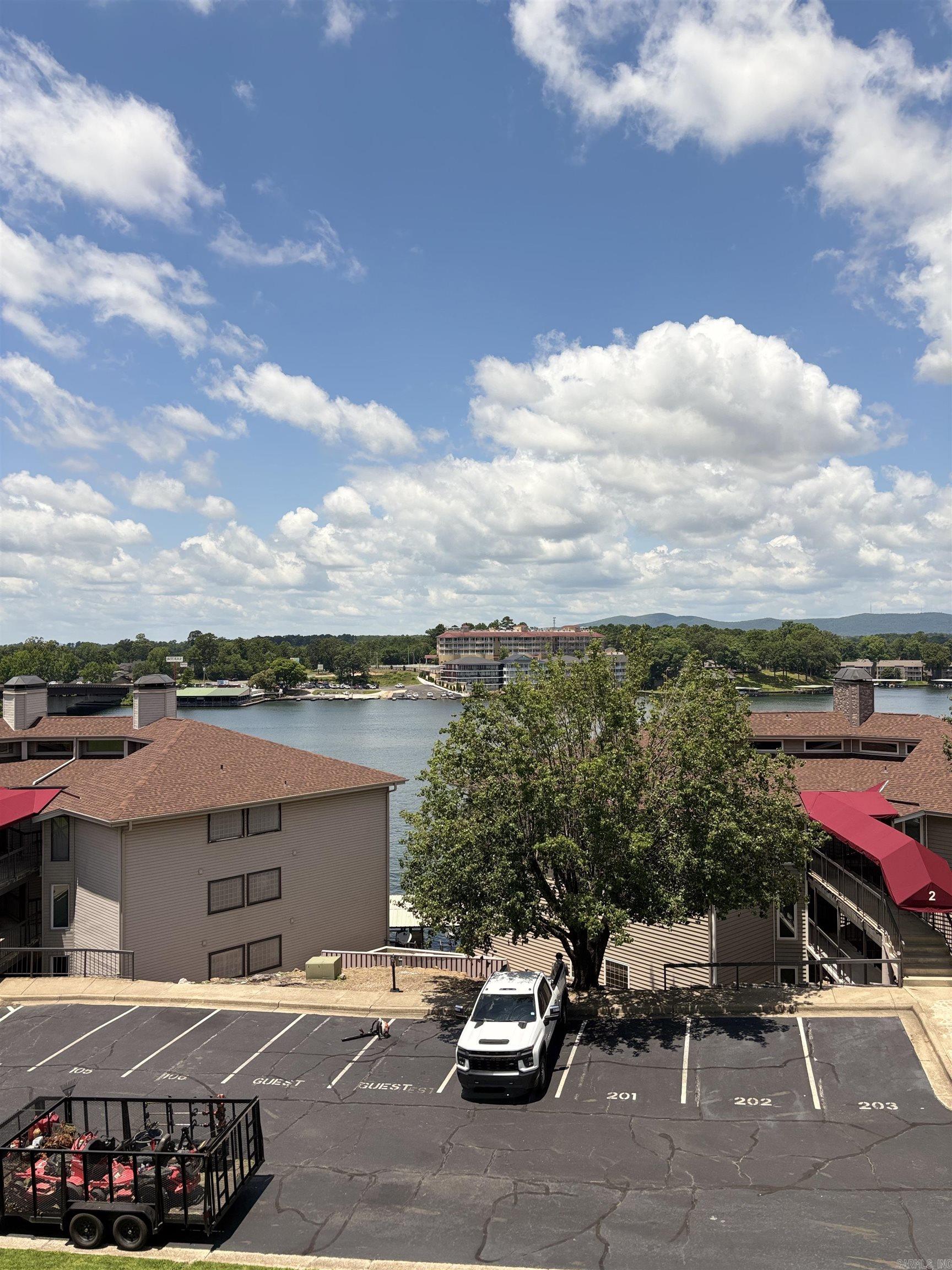 101 Long Island  Hot Springs, AR