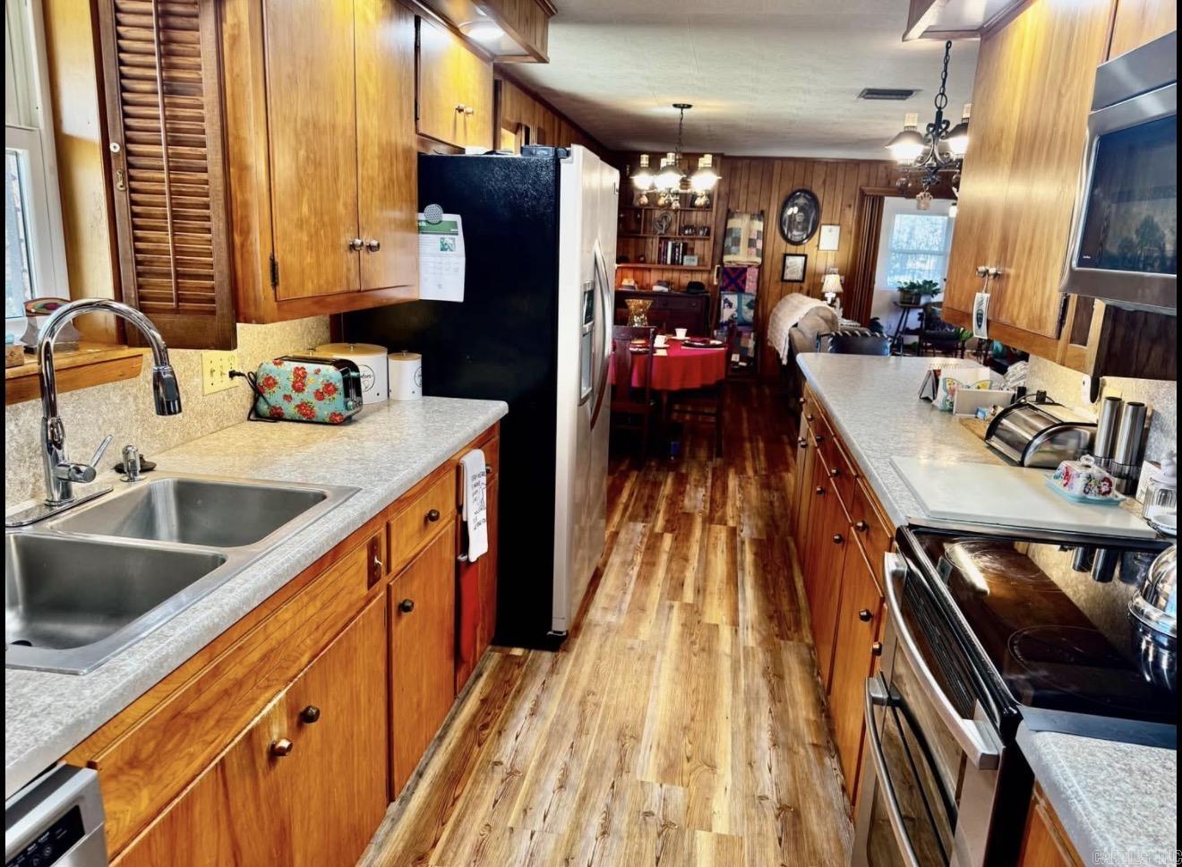 6068 W hwy 36  Rose Bud, AR