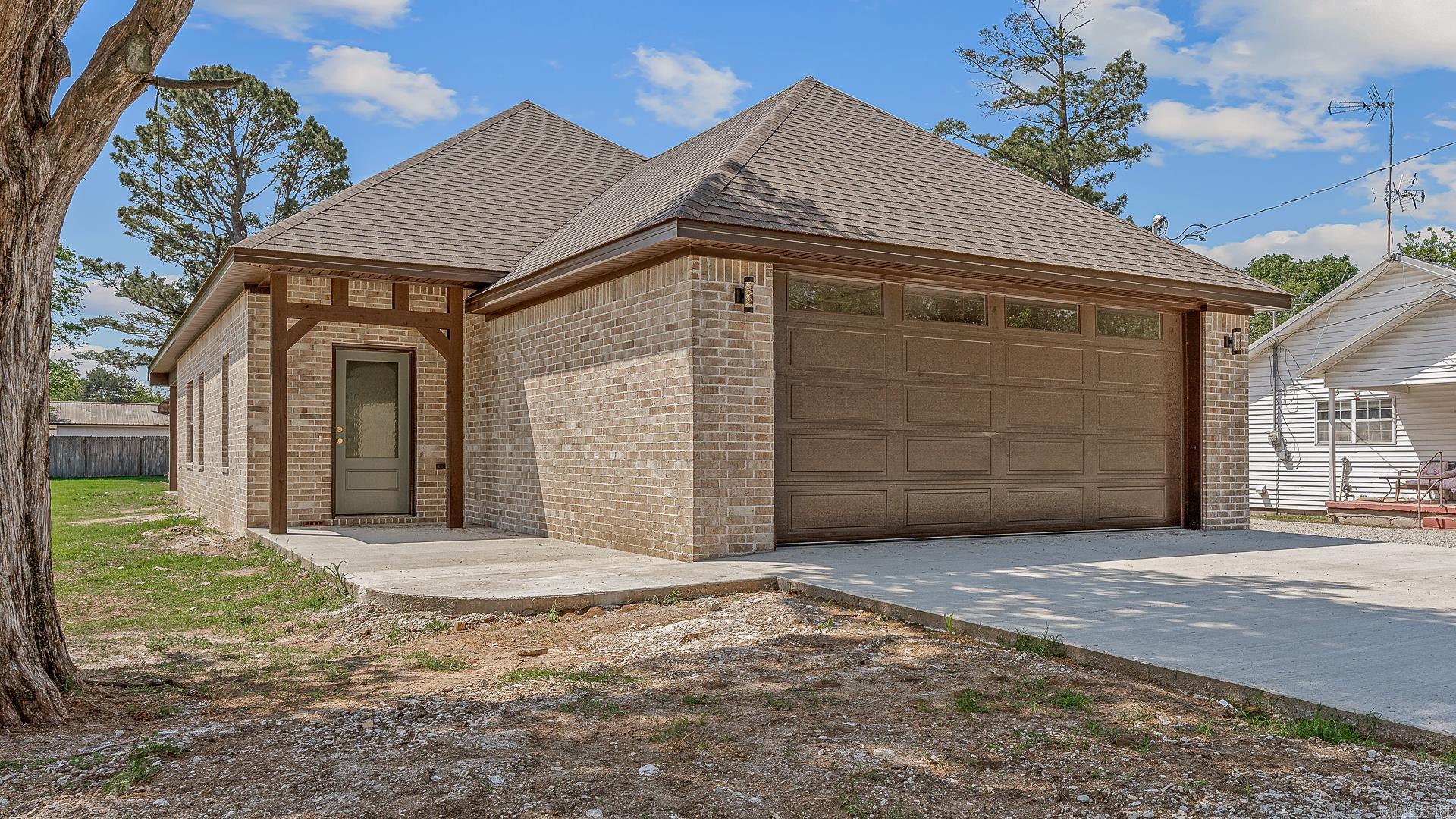 303 hogan  Monette, AR