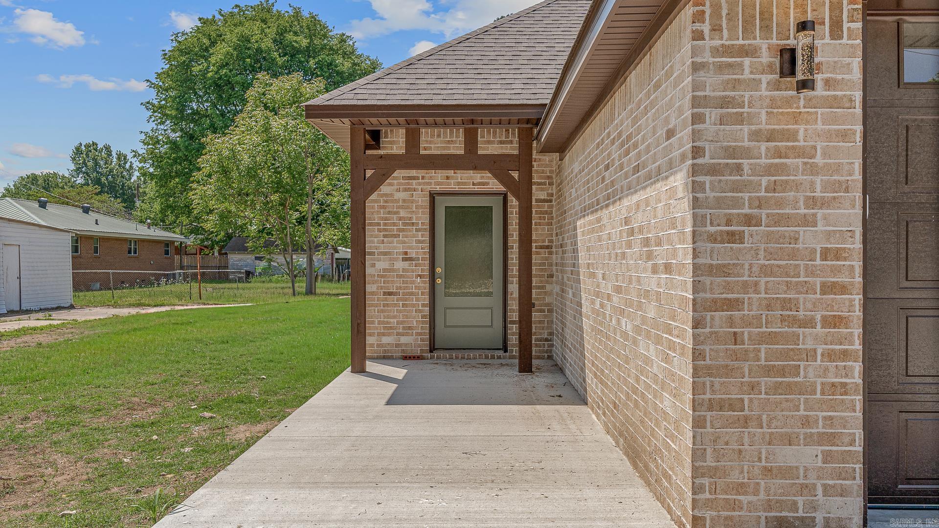 303 hogan  Monette, AR