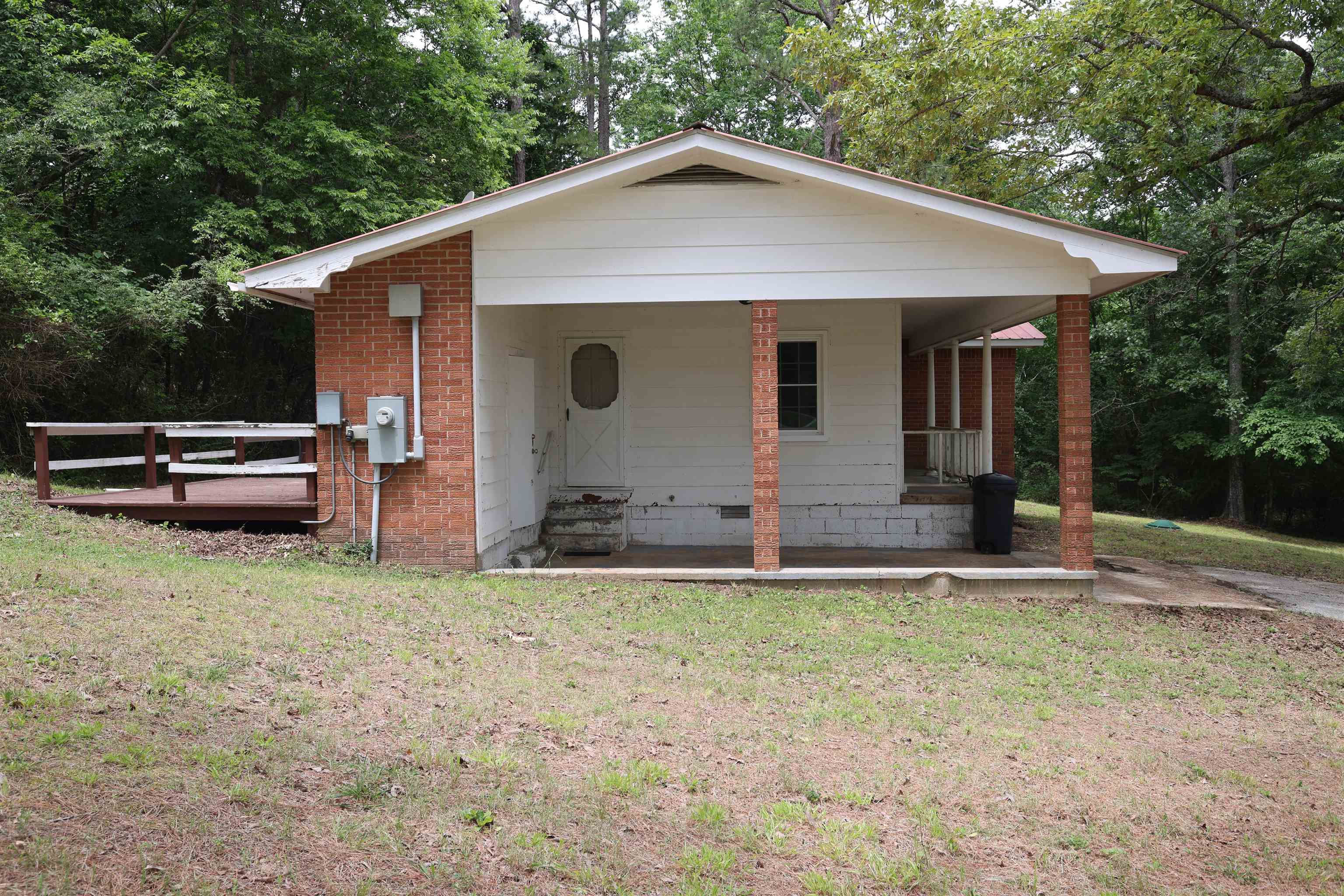 662 College  Melbourne, AR