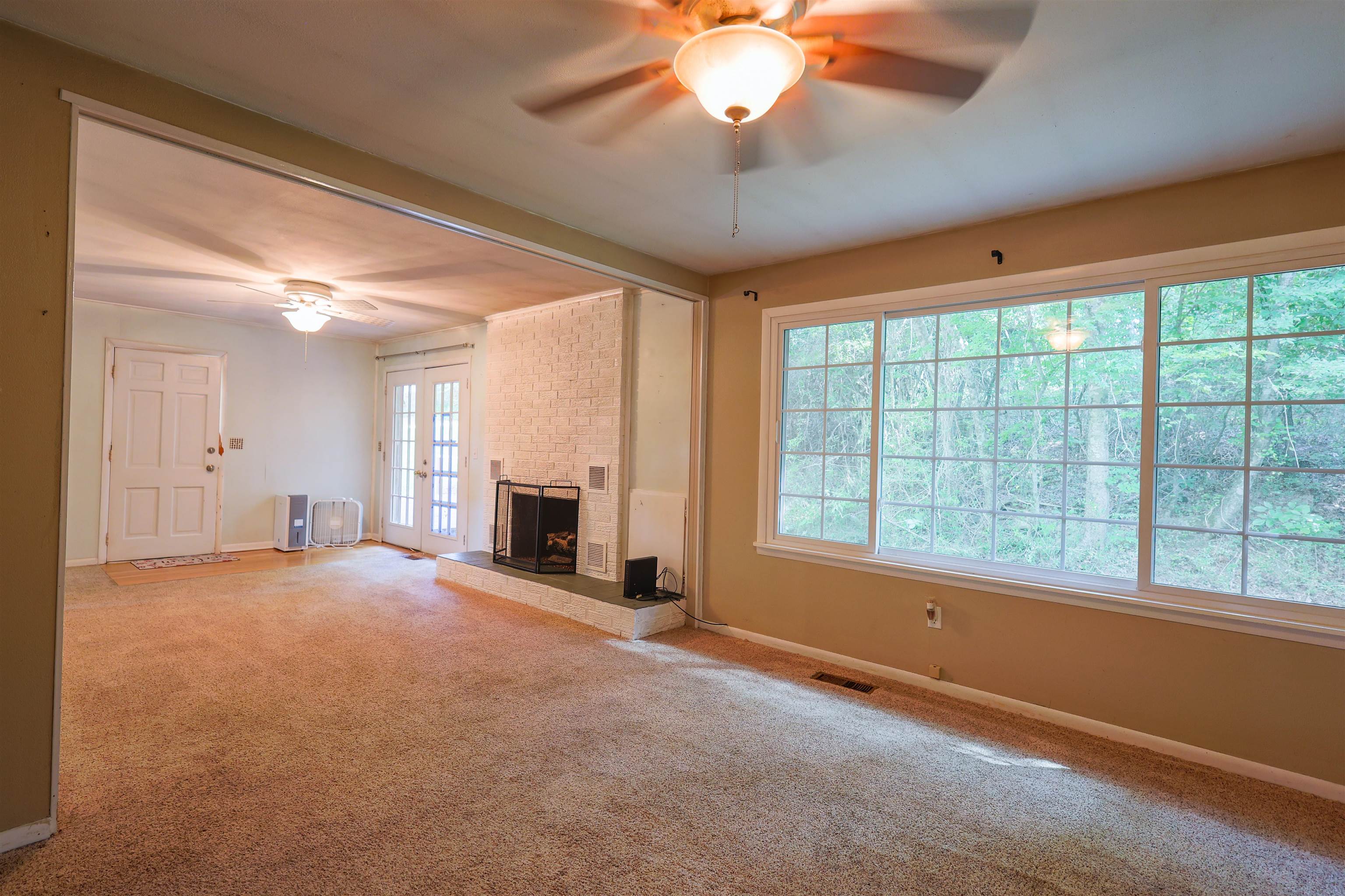 662 College  Melbourne, AR