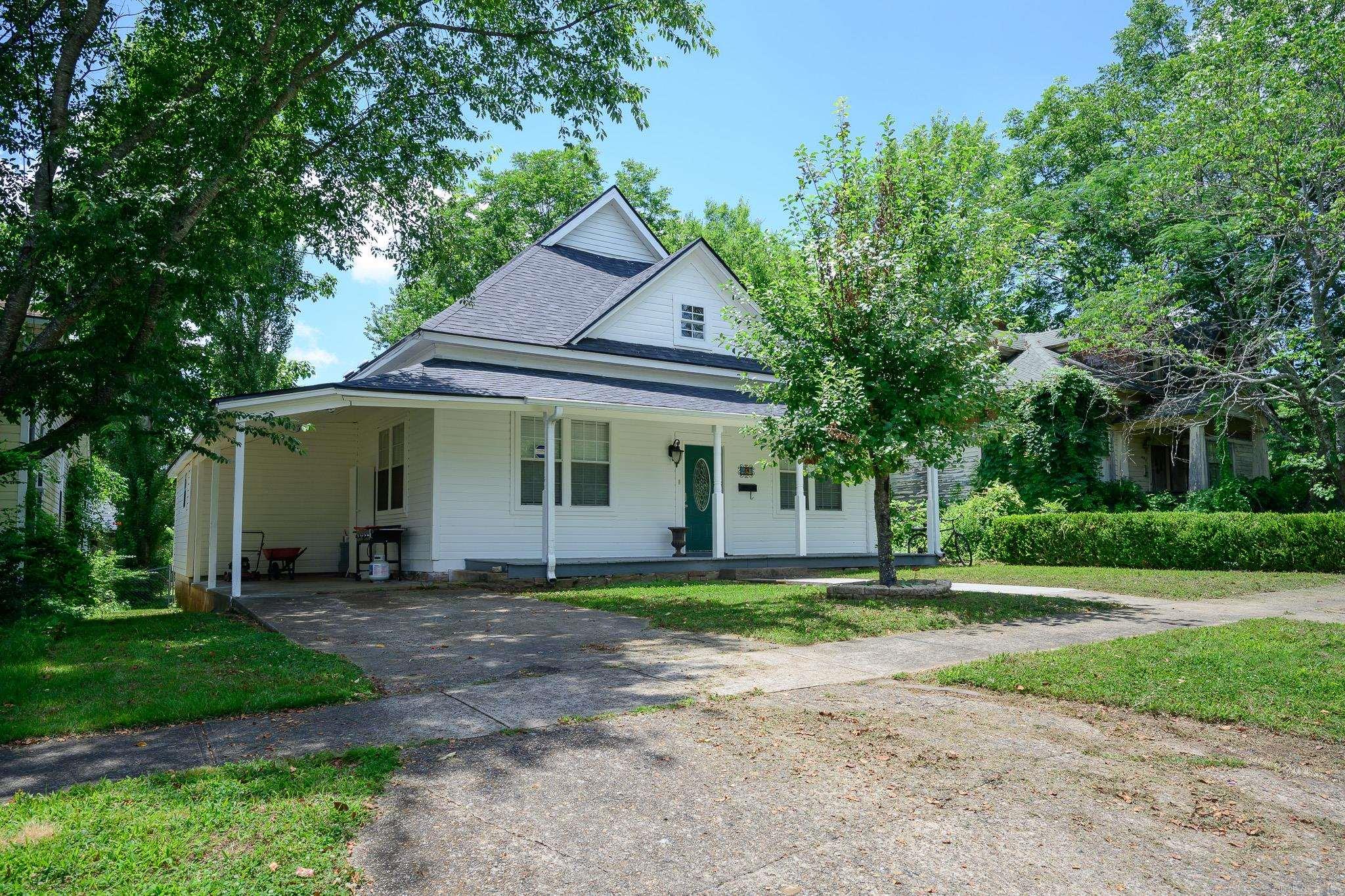 407 Tenth  Mena, AR