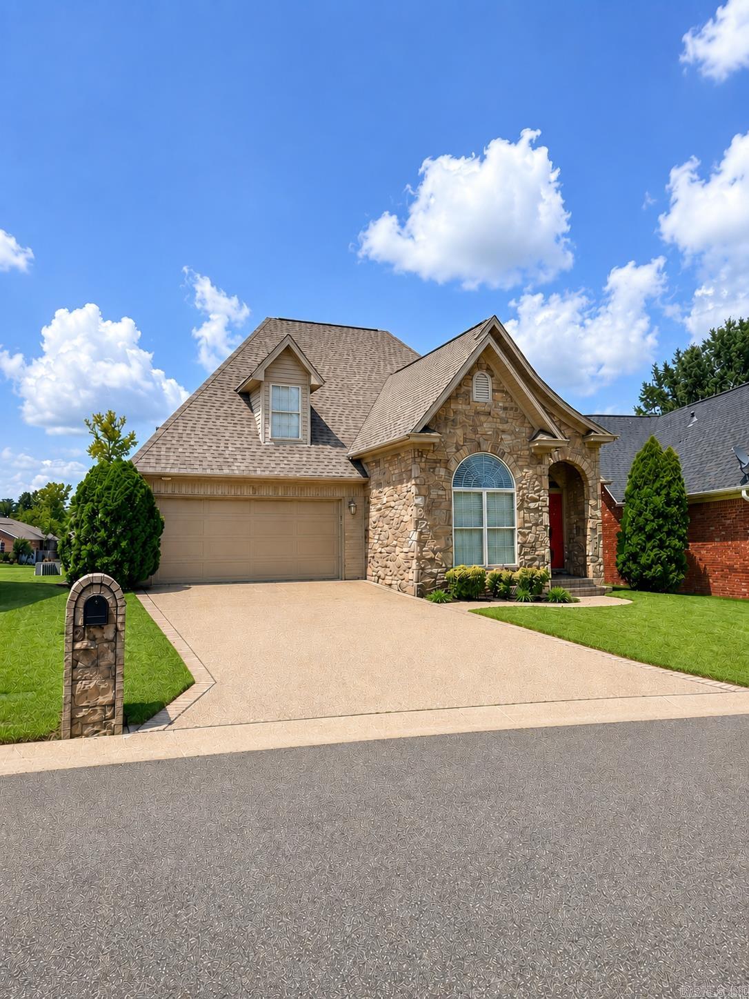 112 Cottage Lake  Searcy, AR