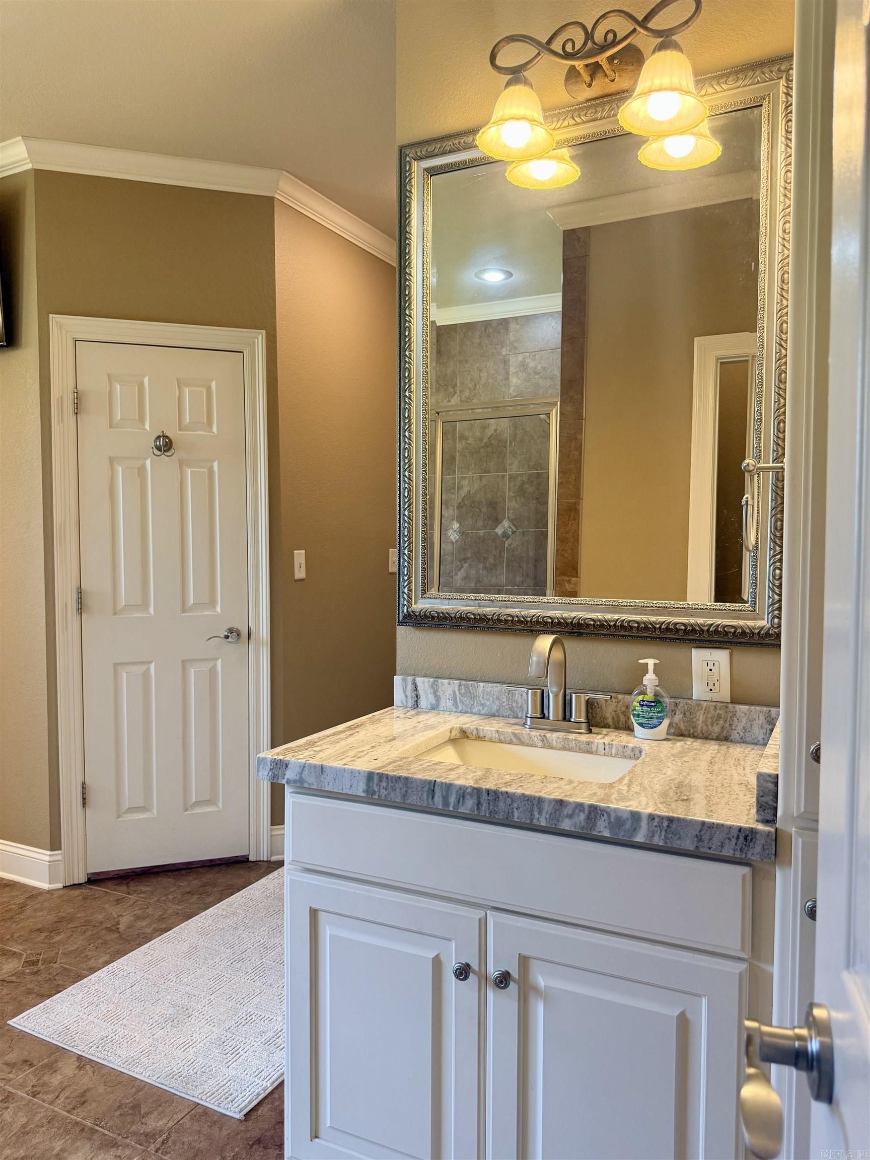 112 Cottage Lake  Searcy, AR