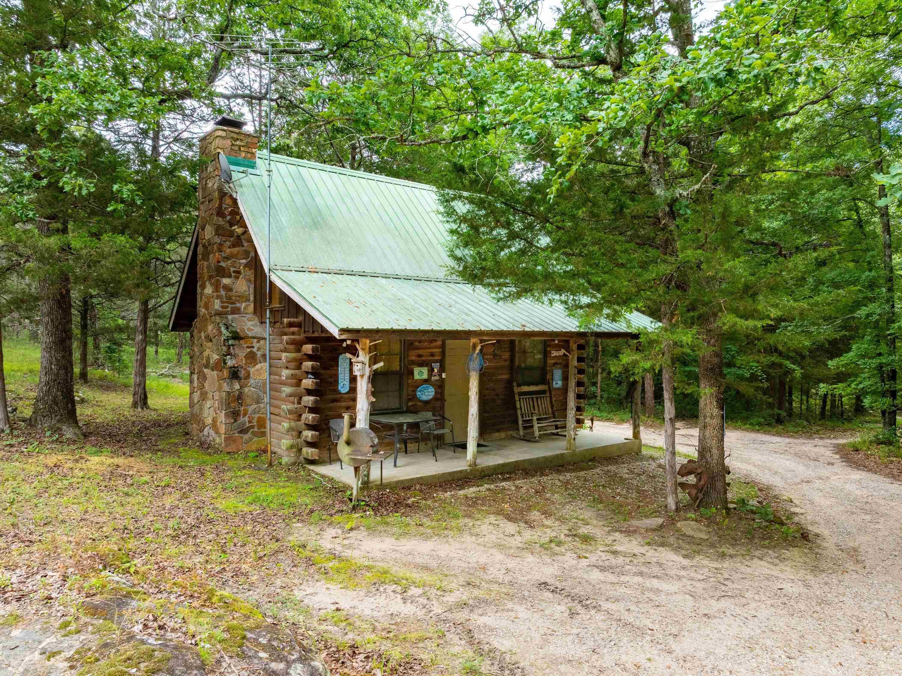 444 Cedar Cabin Lane  Calico Rock, AR