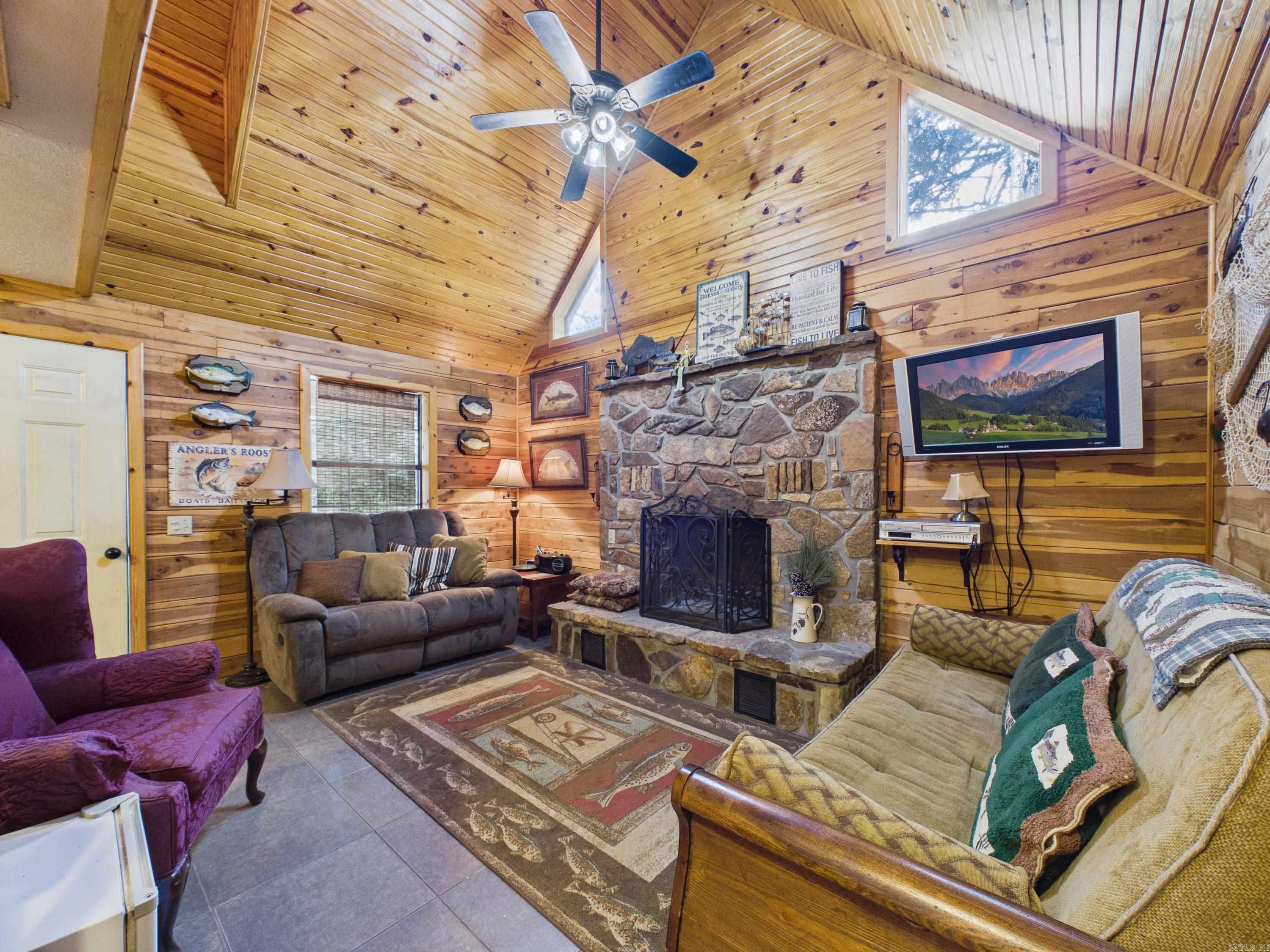 444 Cedar Cabin Lane  Calico Rock, AR