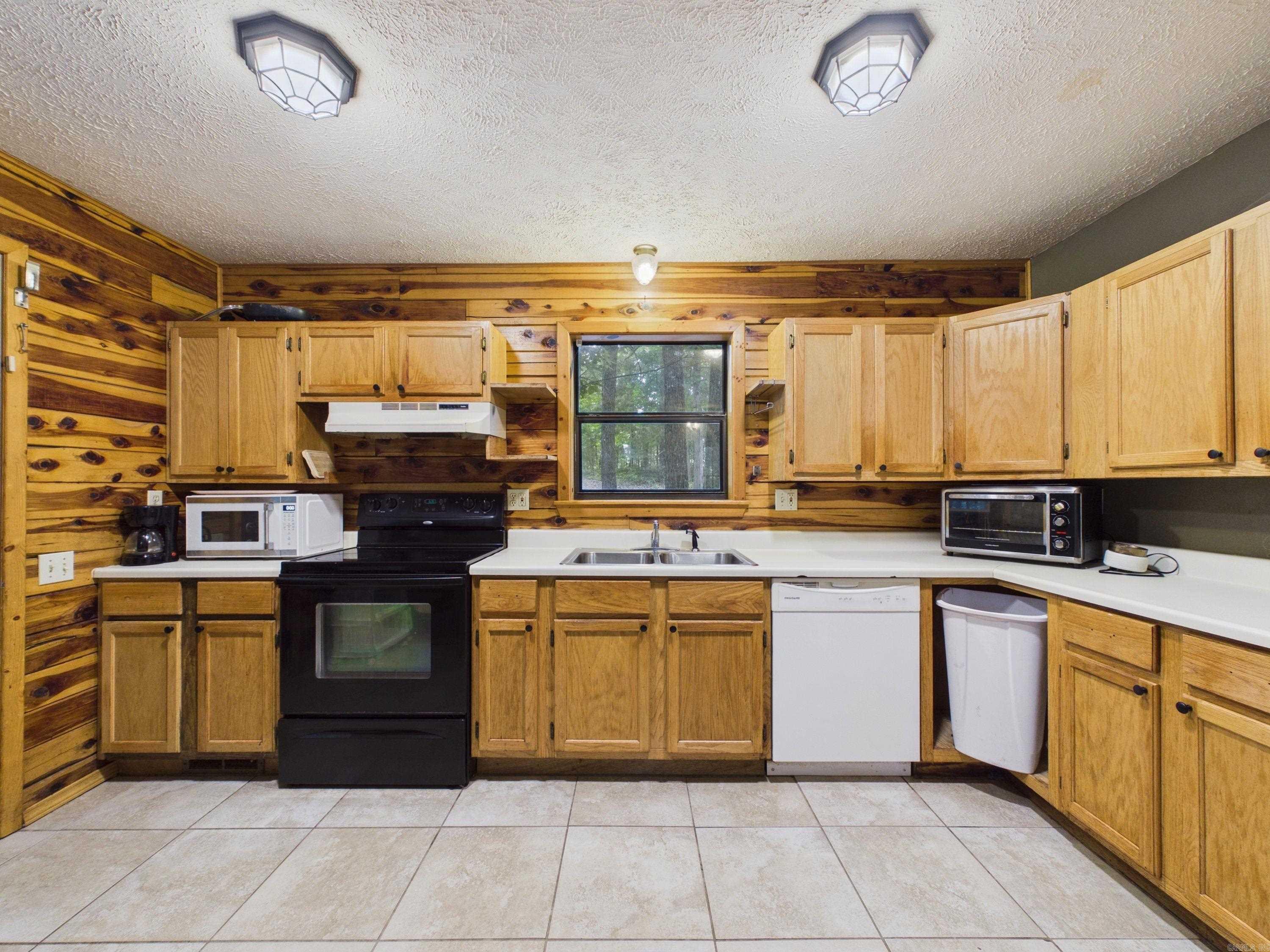 444 Cedar Cabin Lane  Calico Rock, AR