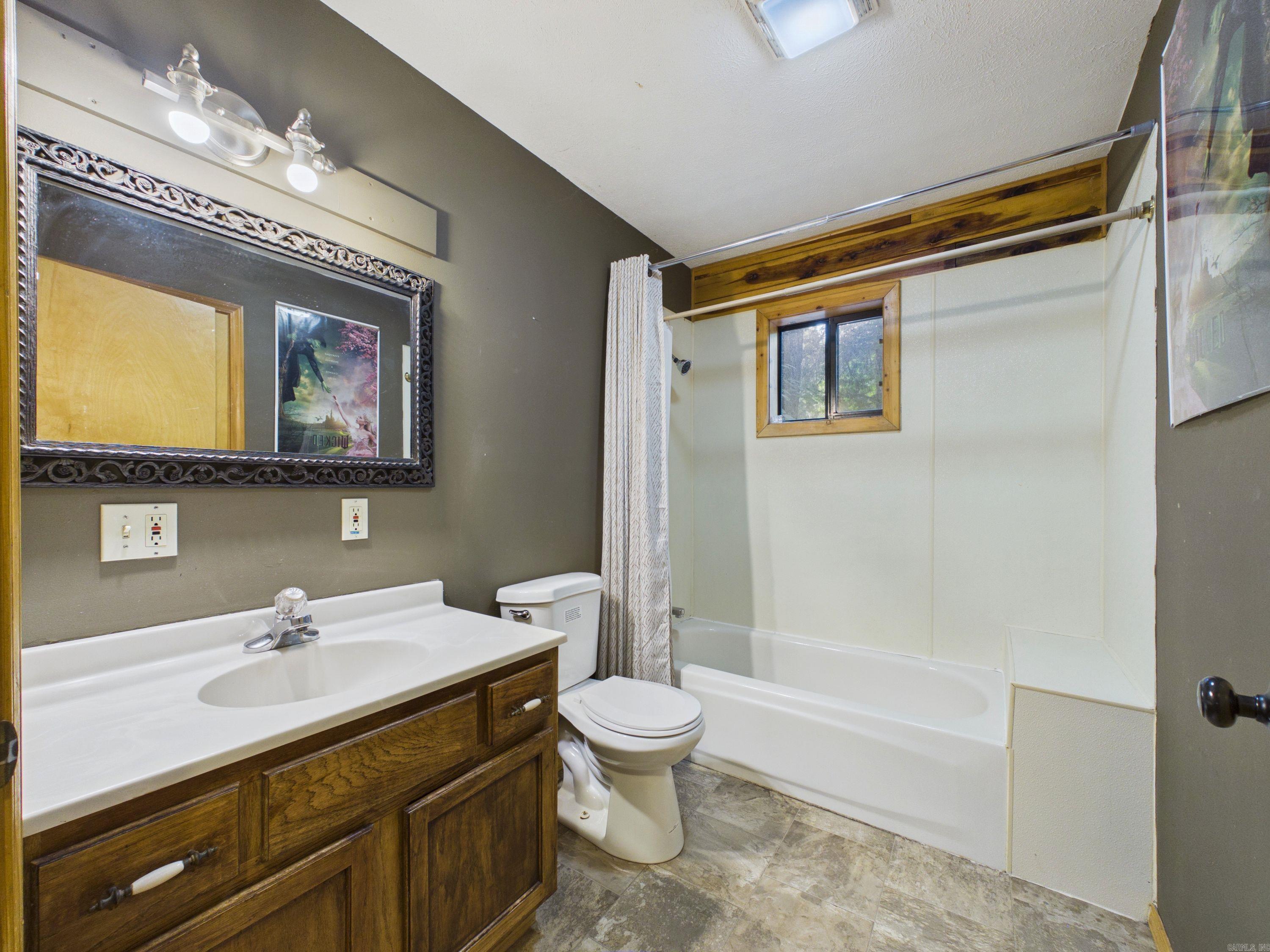 444 Cedar Cabin Lane  Calico Rock, AR