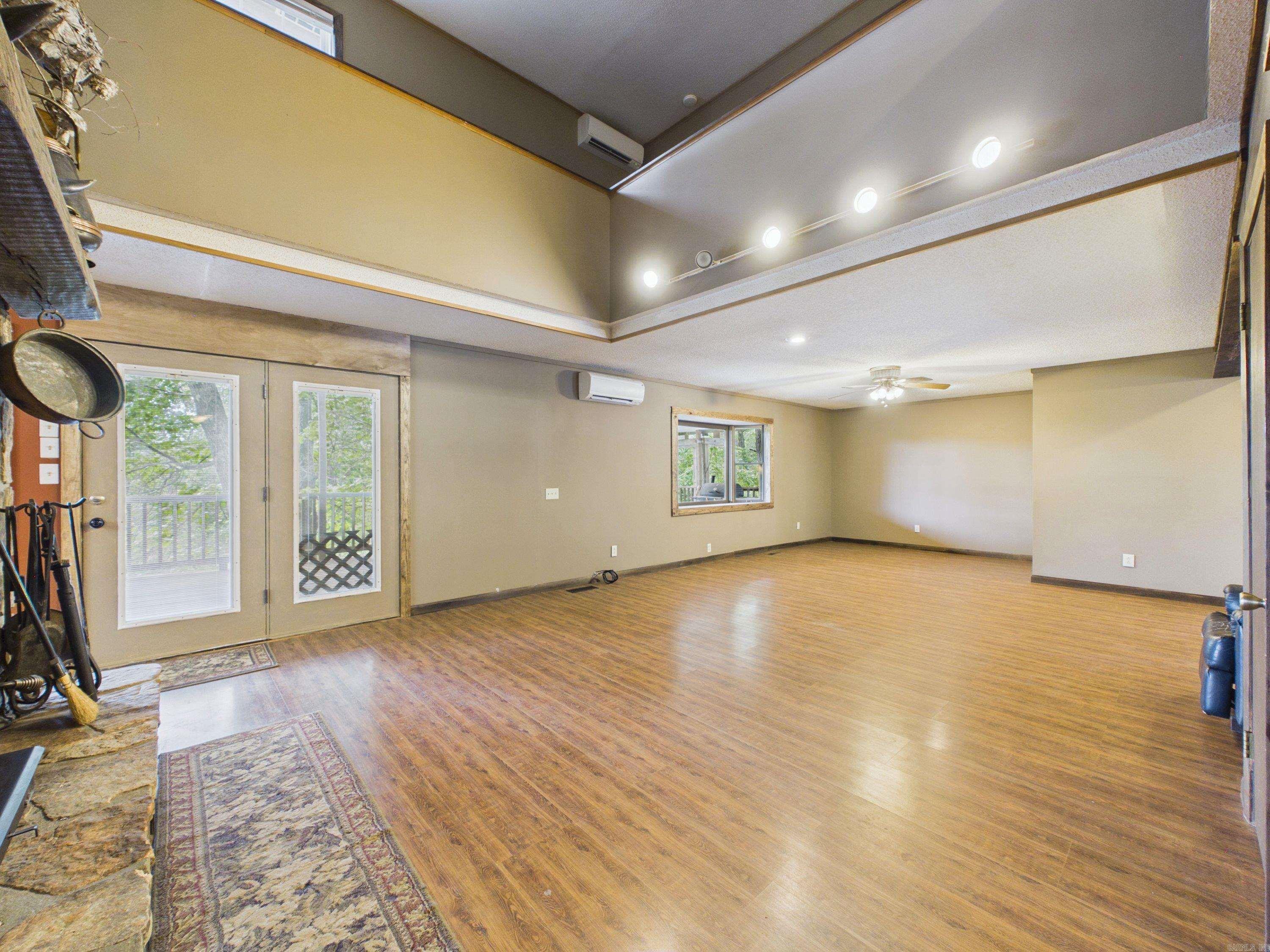 444 Cedar Cabin Lane  Calico Rock, AR