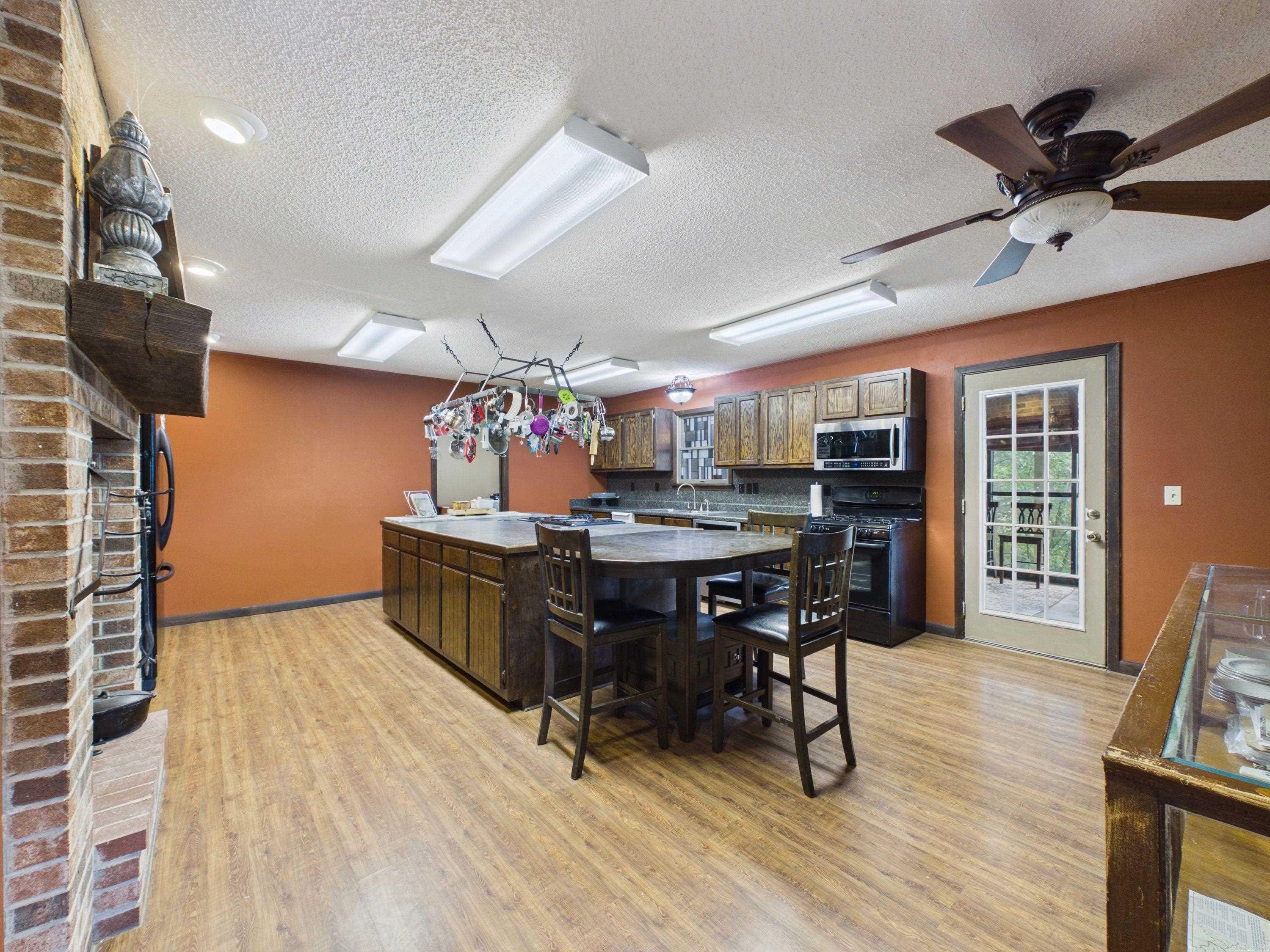 444 Cedar Cabin Lane  Calico Rock, AR