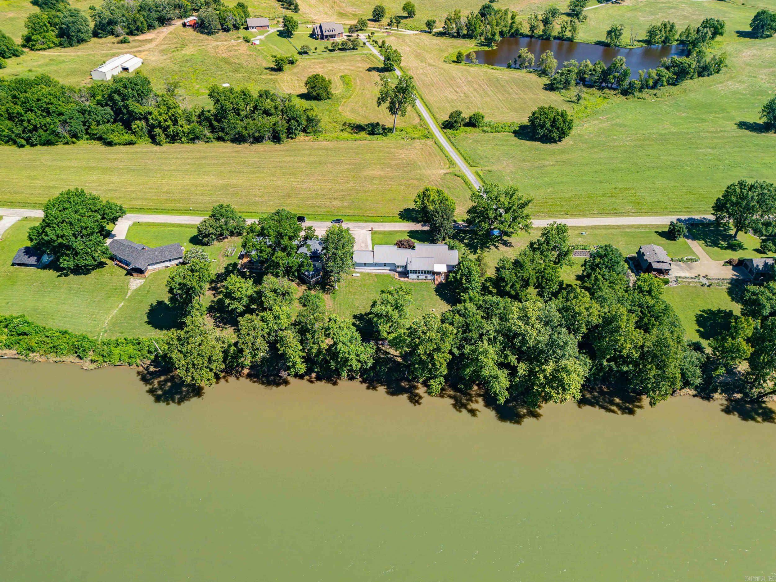 3582 Riverview  Norfork, AR