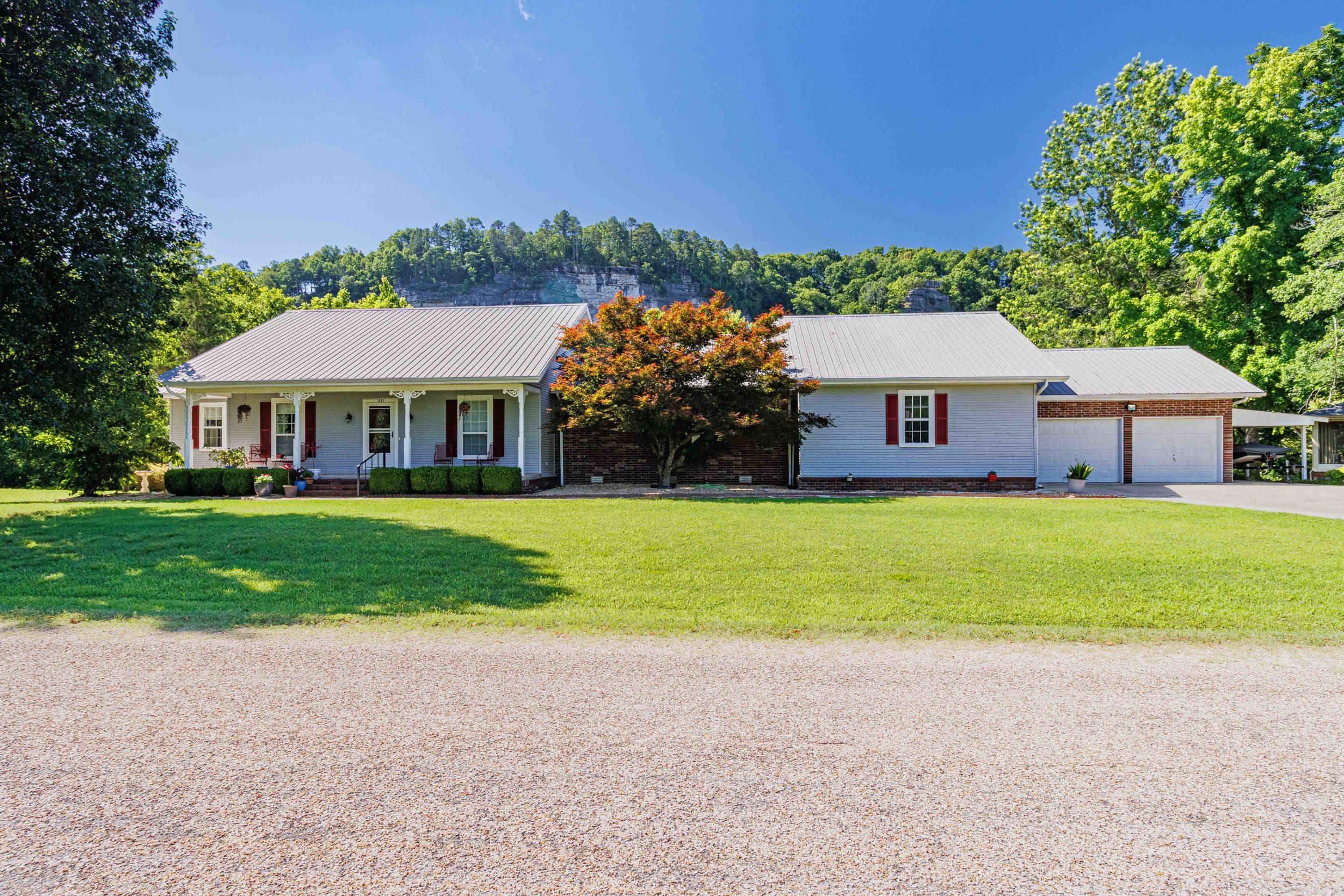 3582 Riverview  Norfork, AR