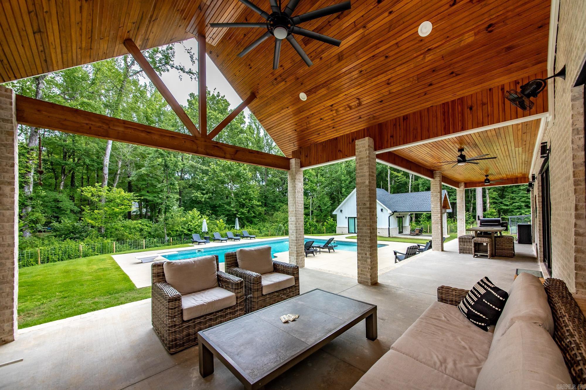 29 Woody  Cabot, AR