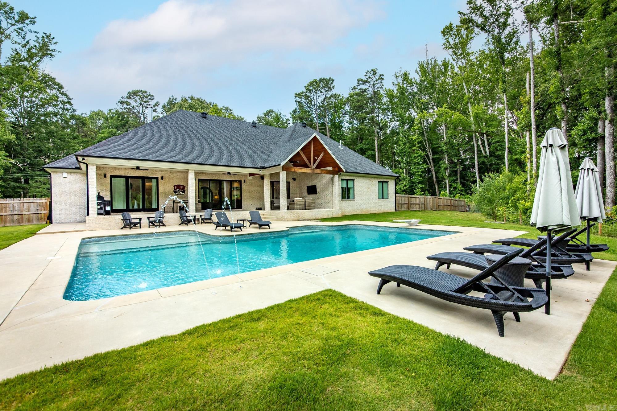 29 Woody  Cabot, AR