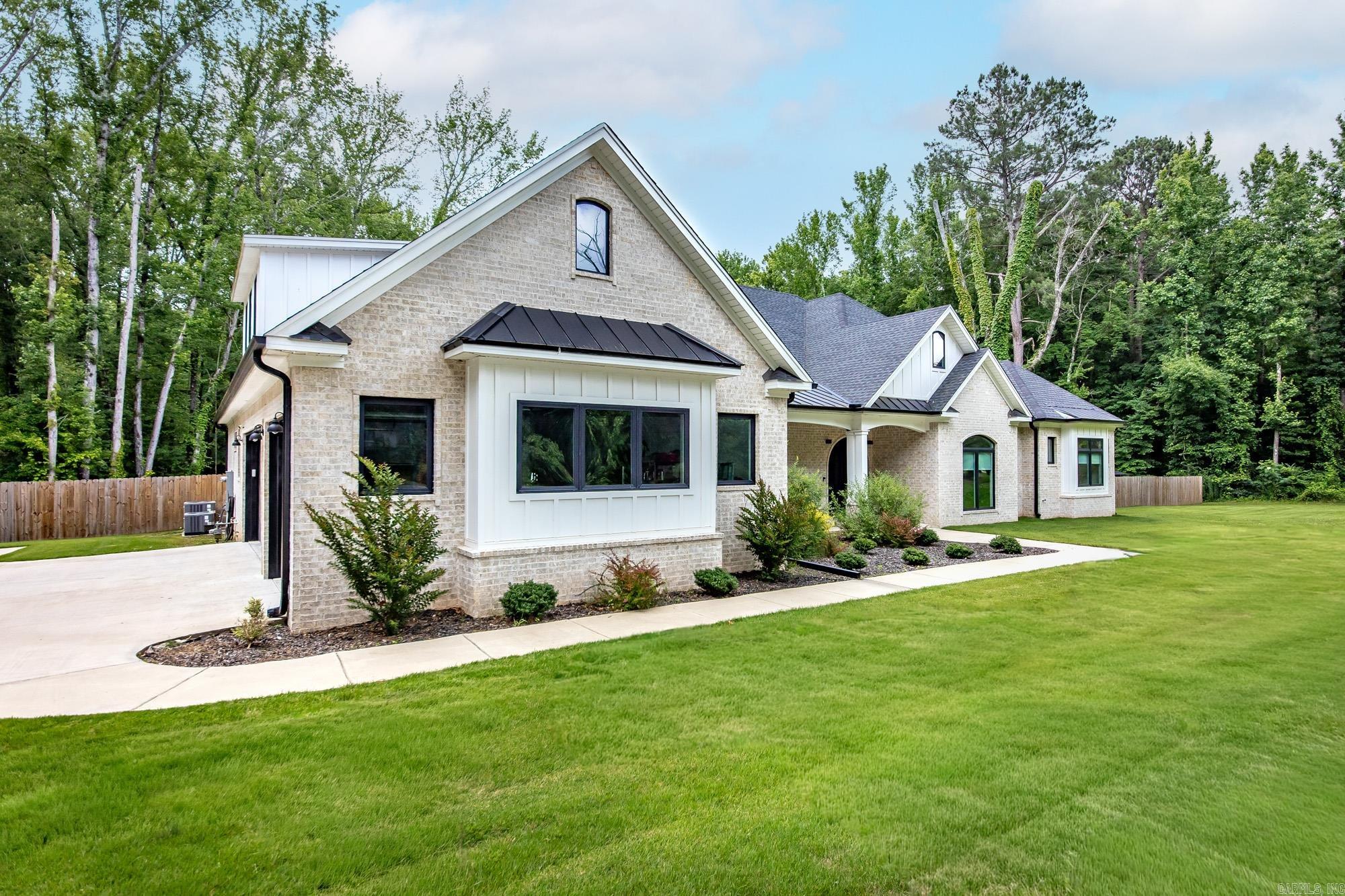 29 Woody  Cabot, AR