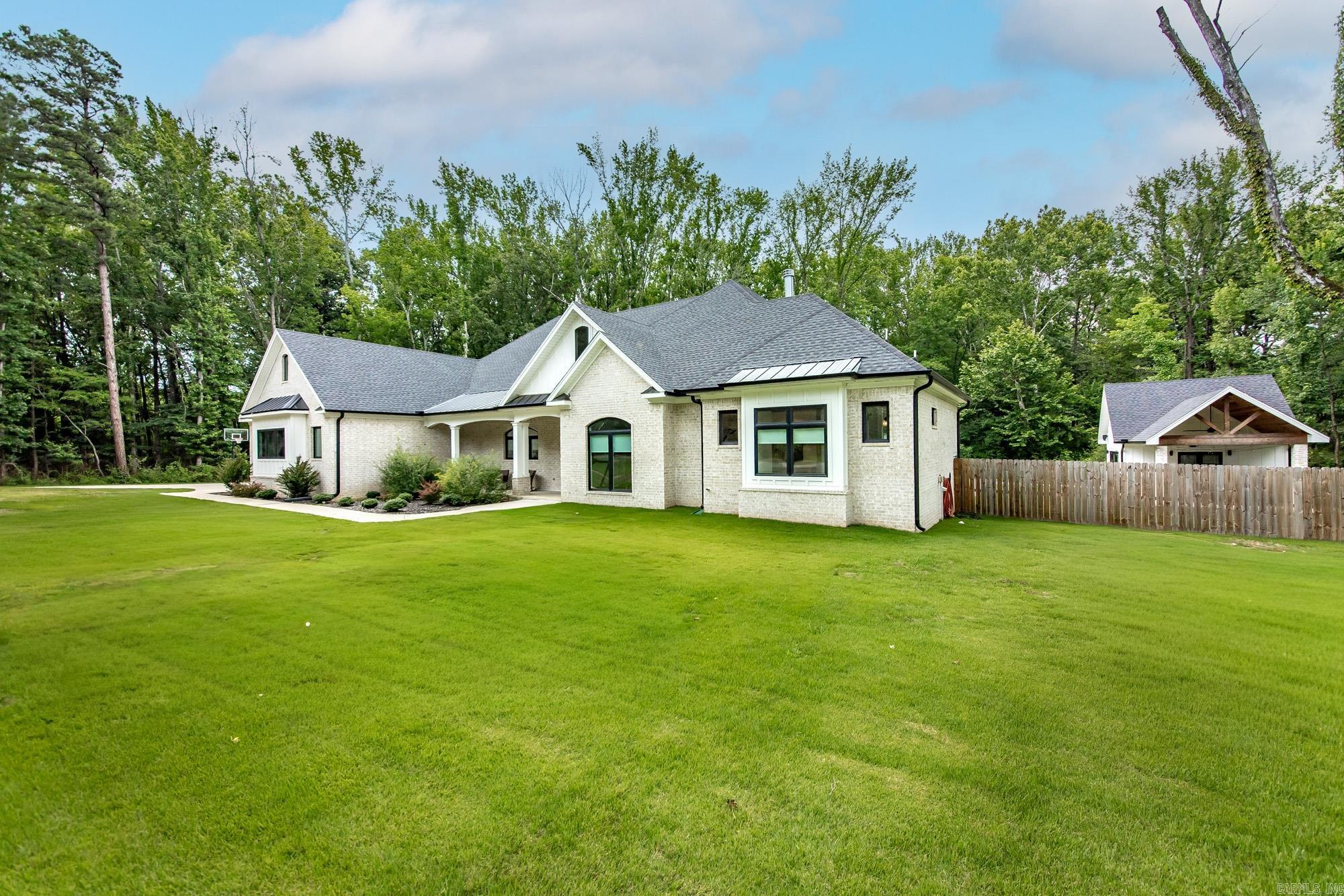 29 Woody  Cabot, AR