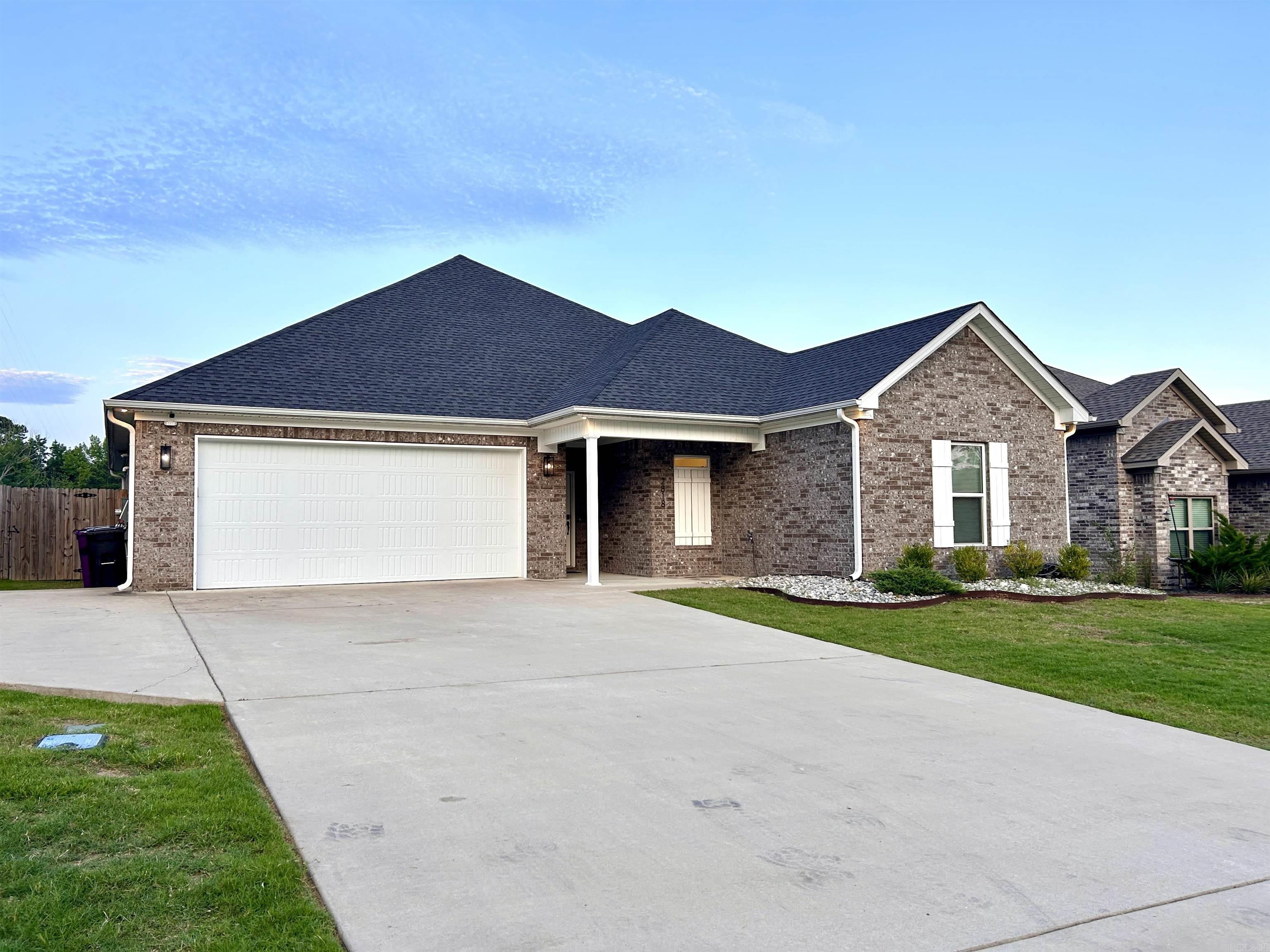 2818 WHISKER WAY  Benton, AR