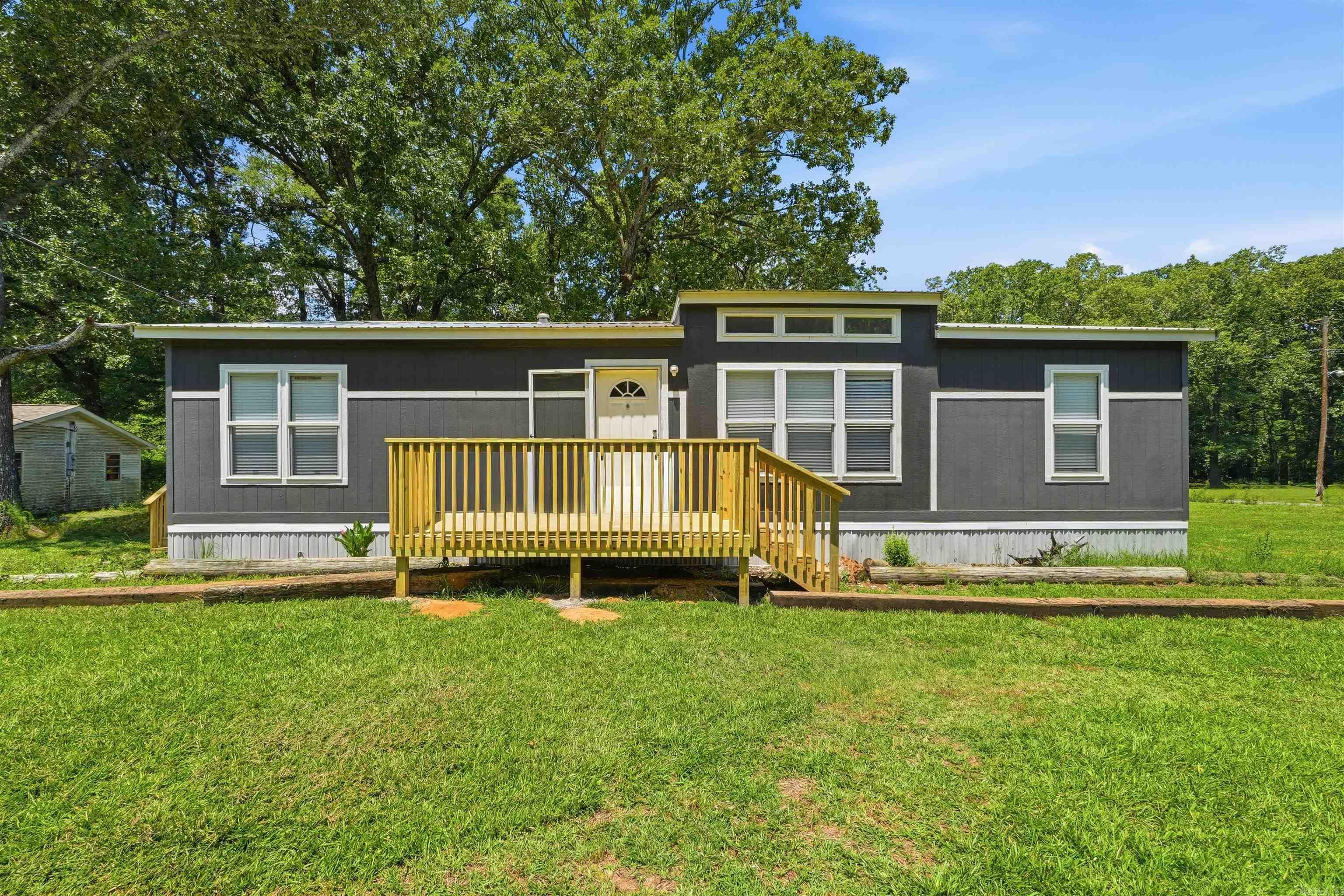 7612 Old Warren  Pine Bluff, AR
