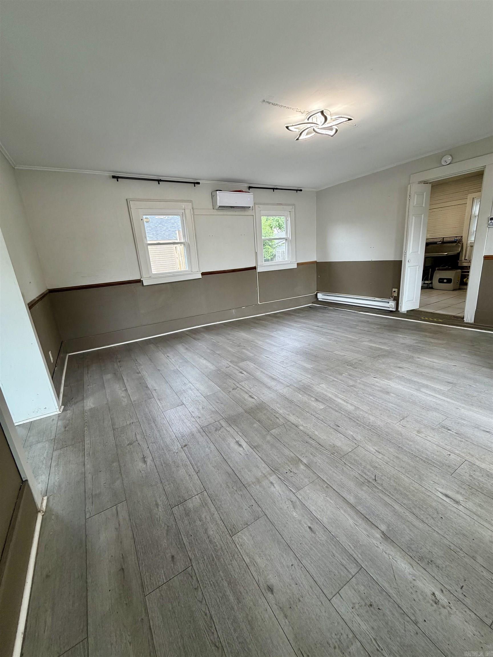 100 W B  North Little Rock, AR