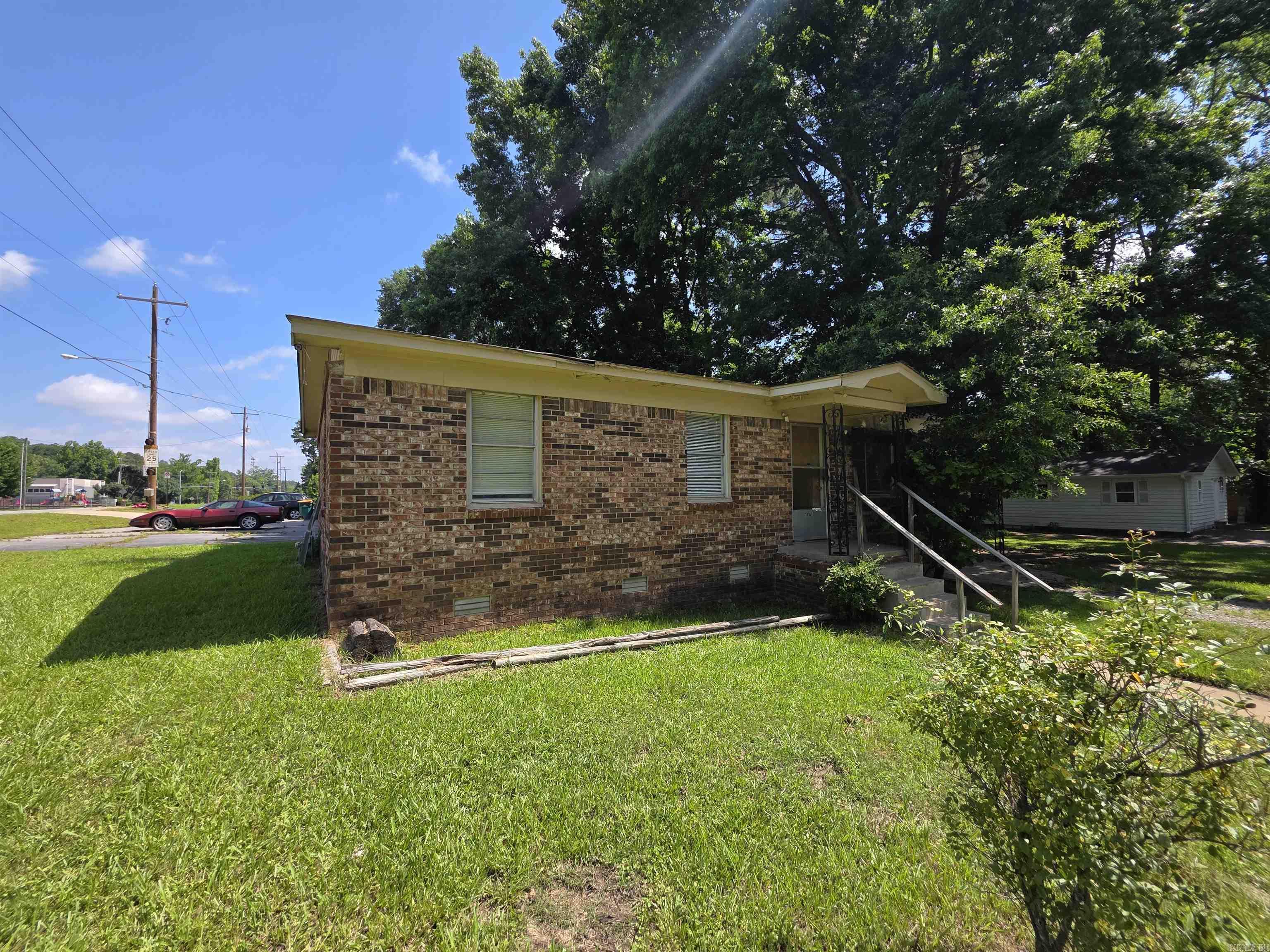 7524 Shady Grove  Little Rock, AR