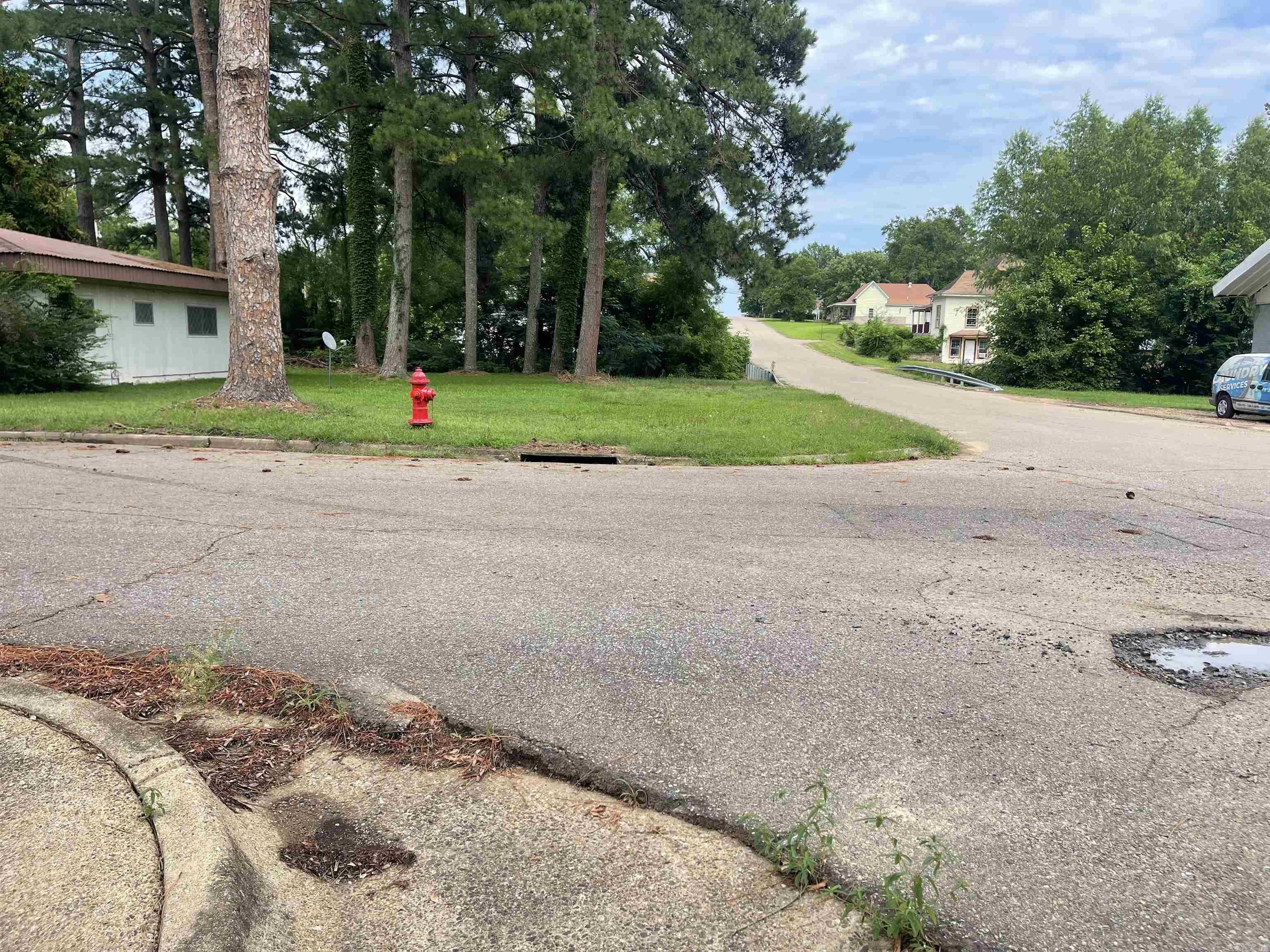 121 S Seventh  De Queen, AR