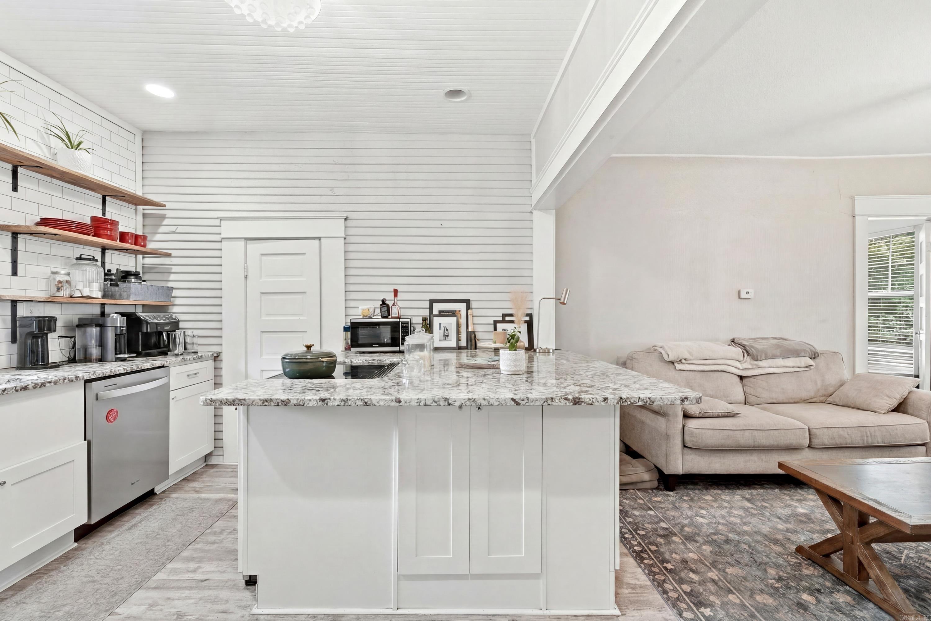1917 College Avenue Conway, AR 72034