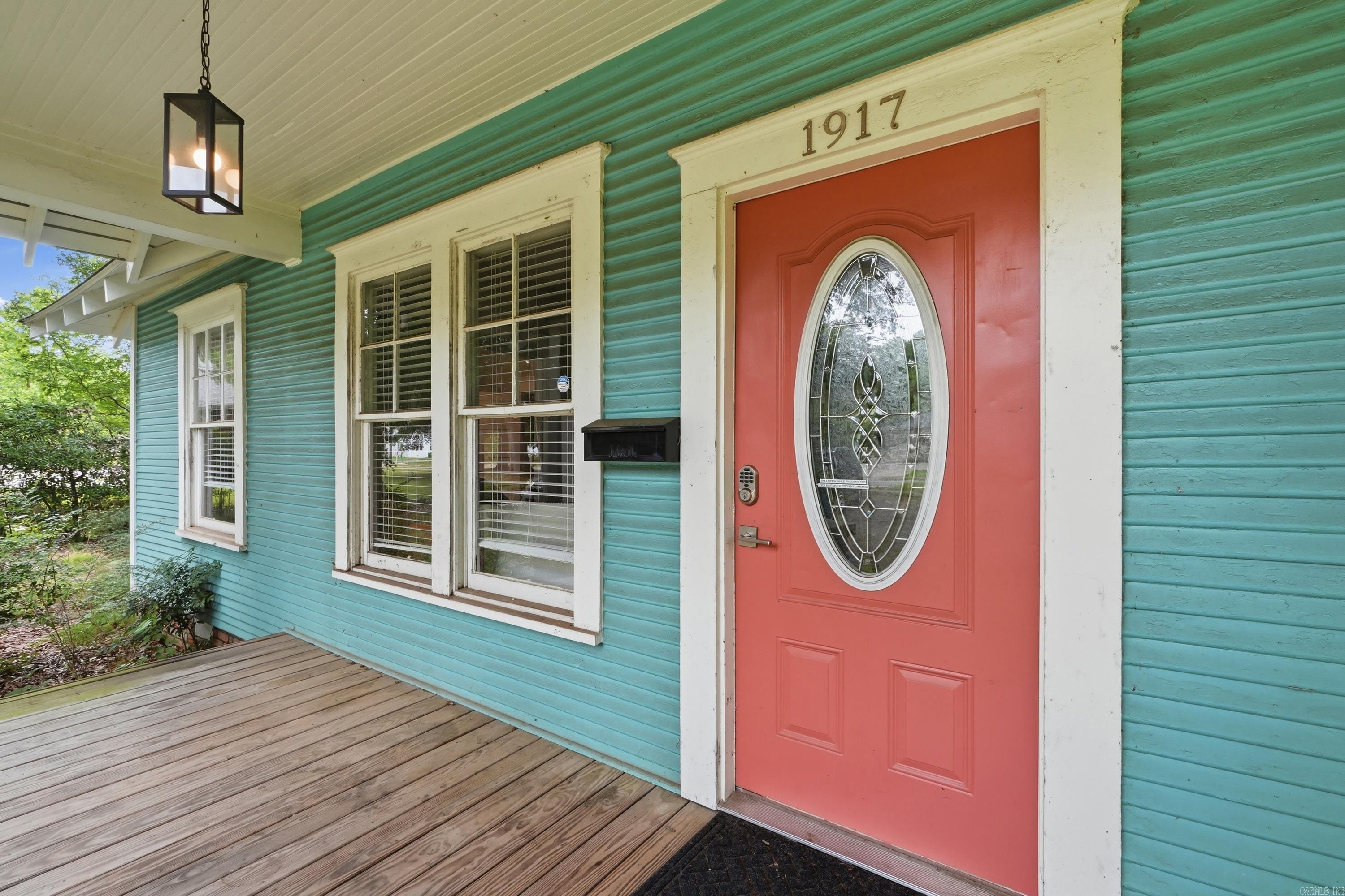 1917 College Avenue Conway, AR 72034