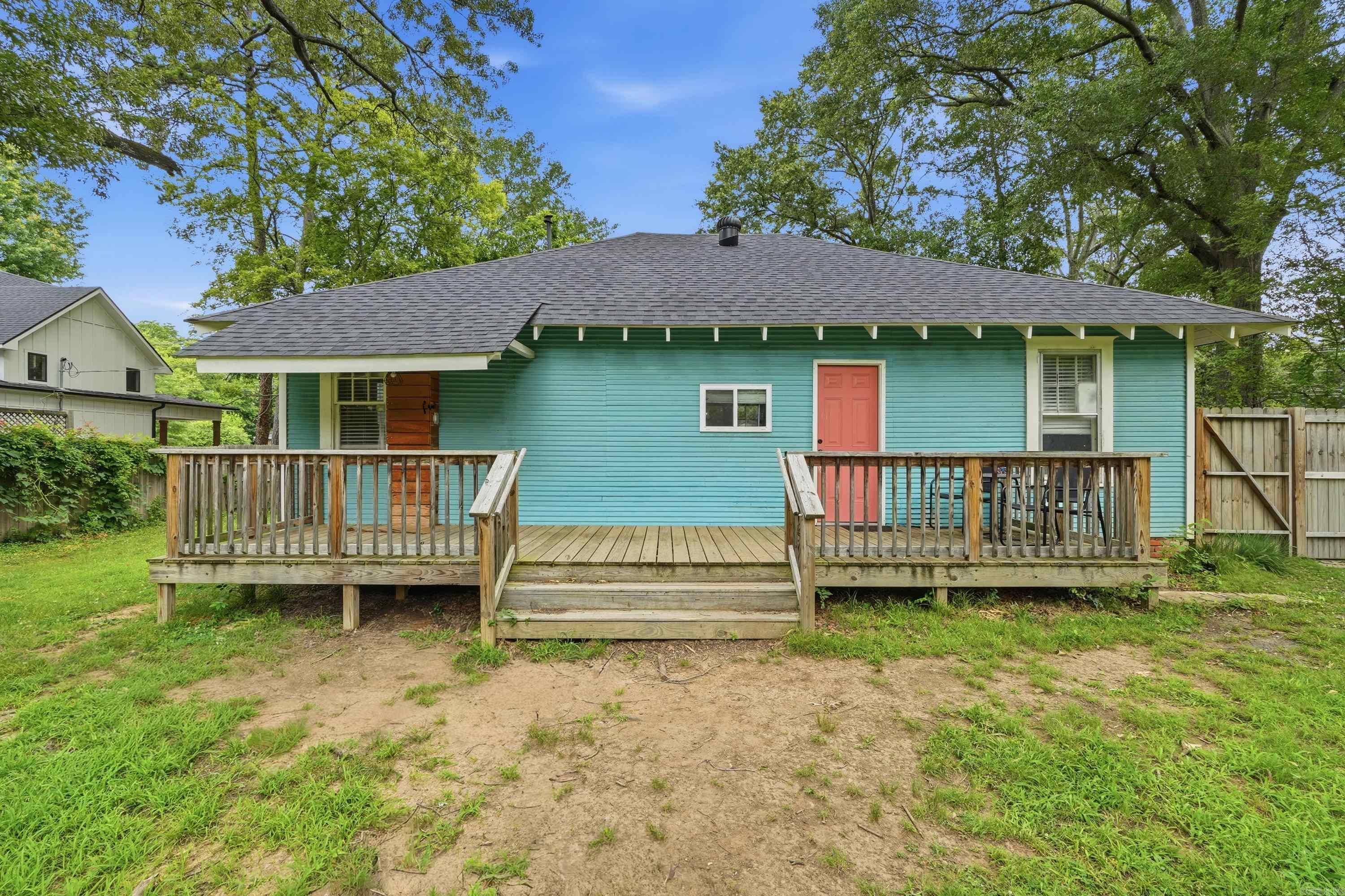 1917 College Avenue Conway, AR 72034