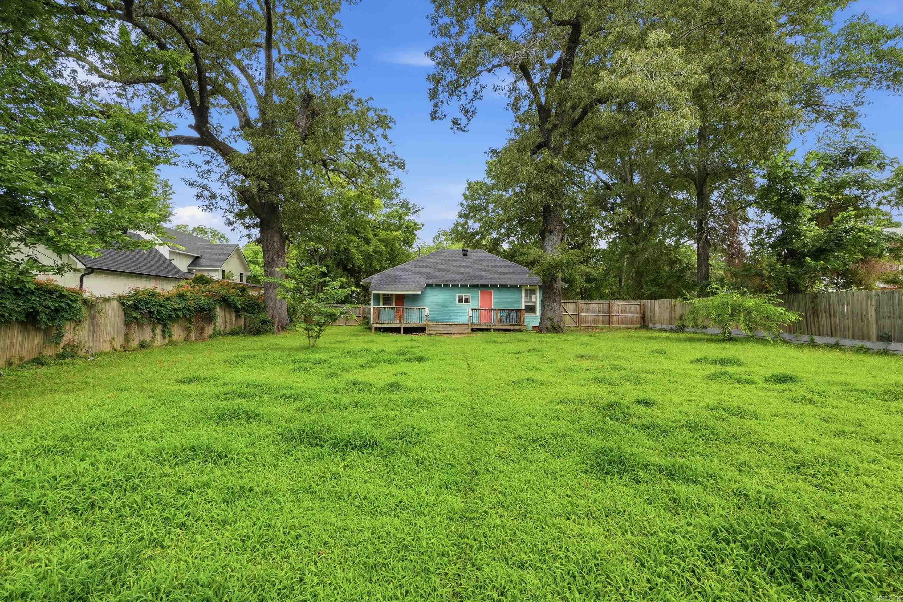 1917 College Avenue Conway, AR 72034