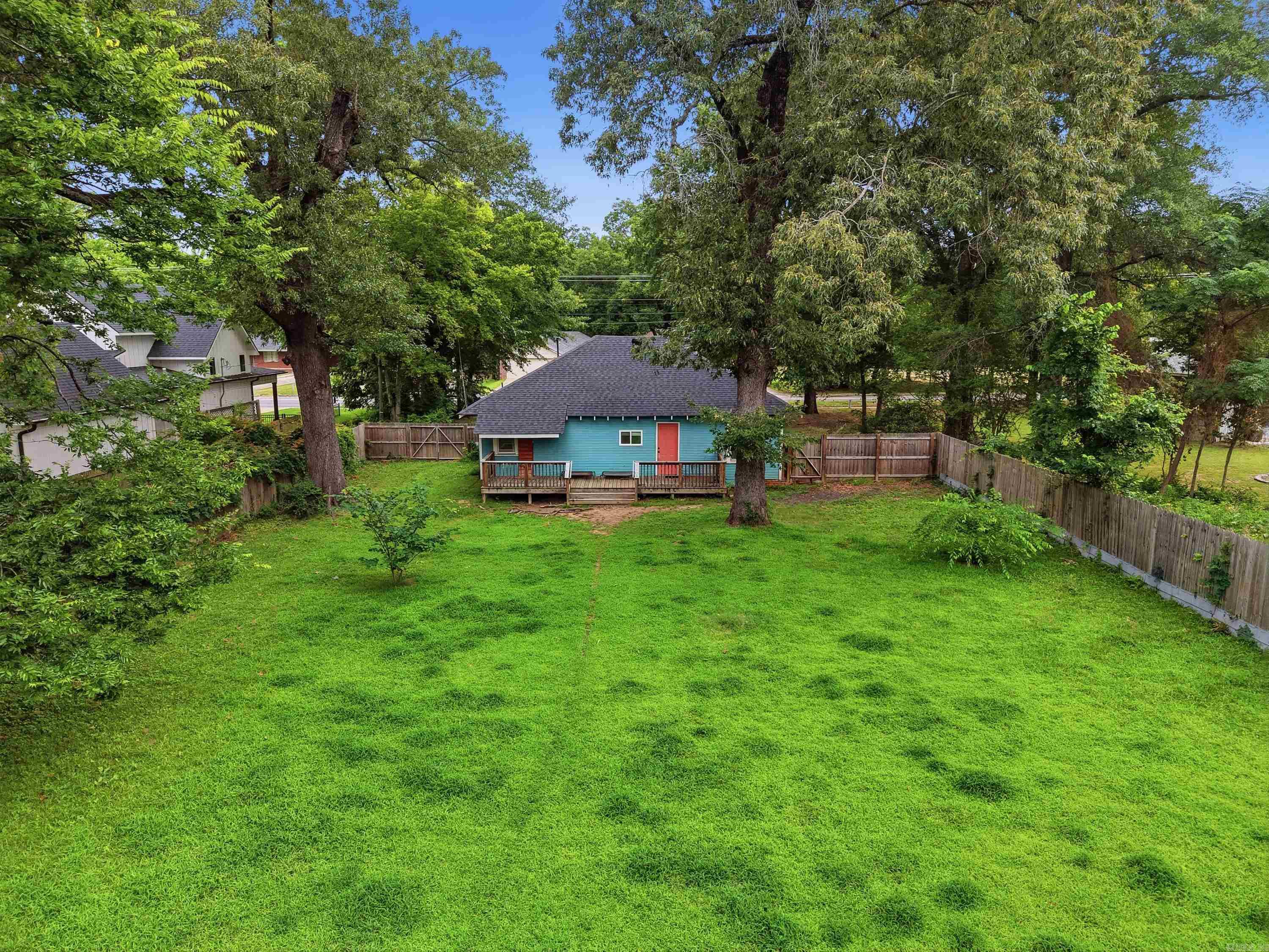 1917 College Avenue Conway, AR 72034