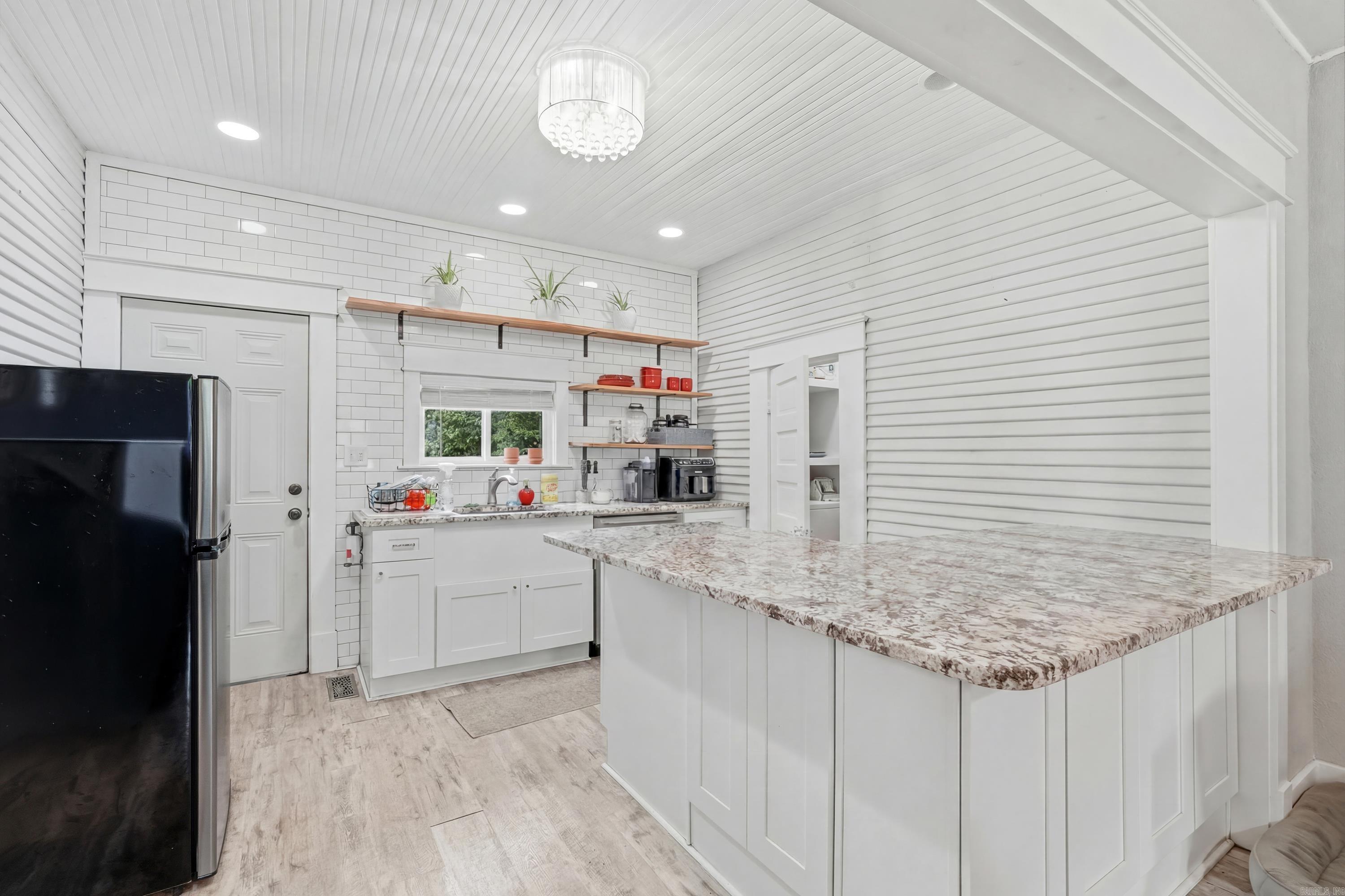 1917 College Avenue Conway, AR 72034