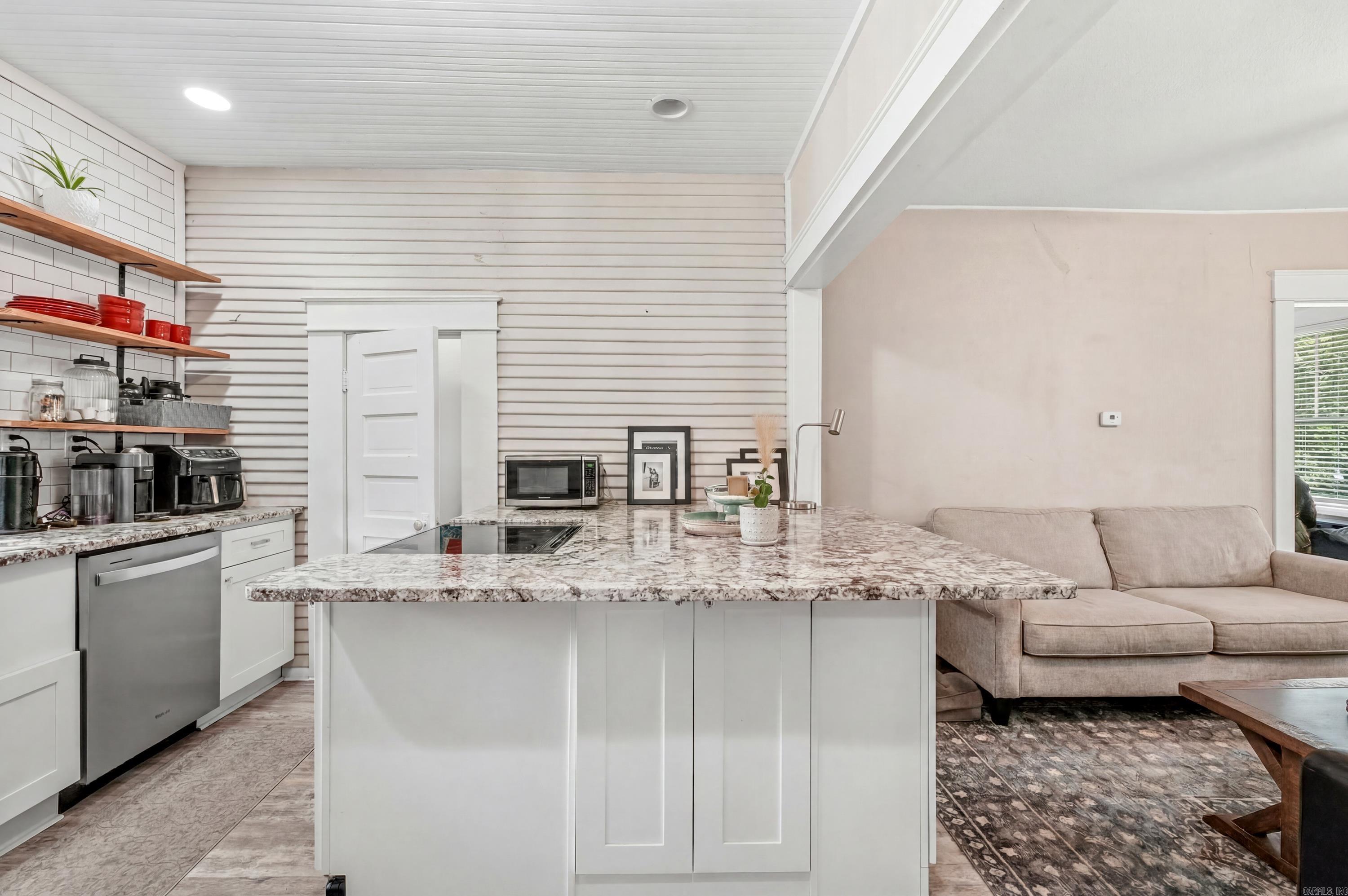 1917 College Avenue Conway, AR 72034