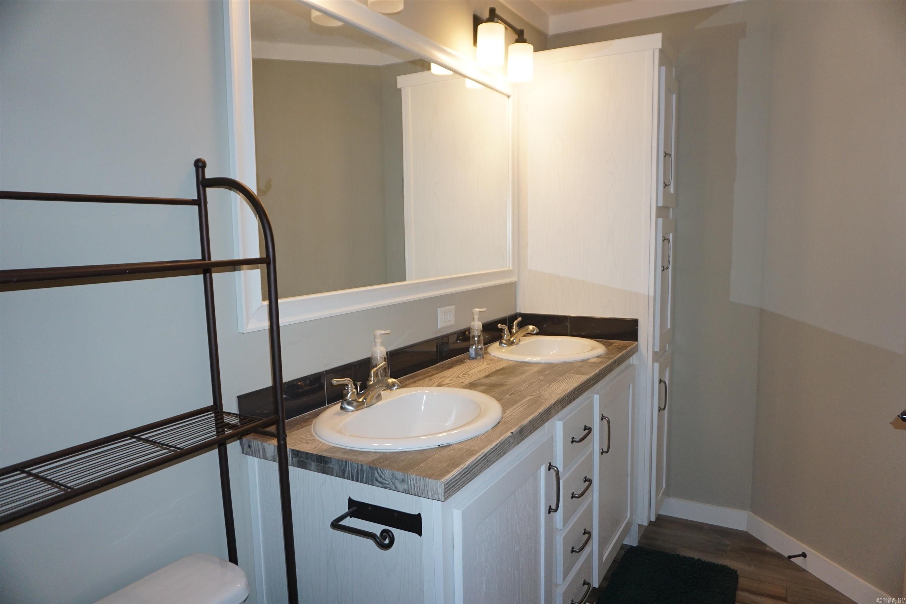 1307 Jones Island  Searcy, AR
