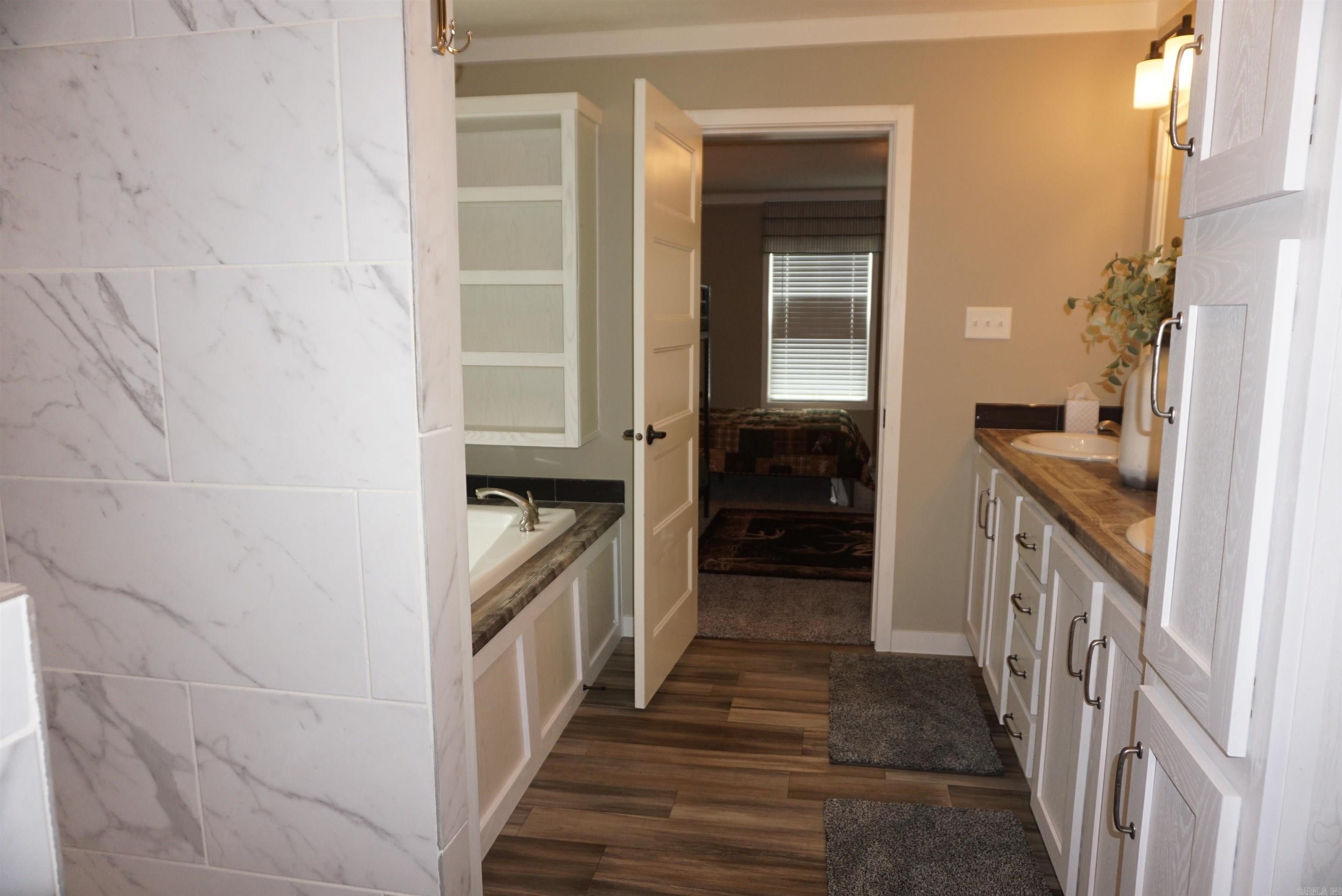 1307 Jones Island  Searcy, AR