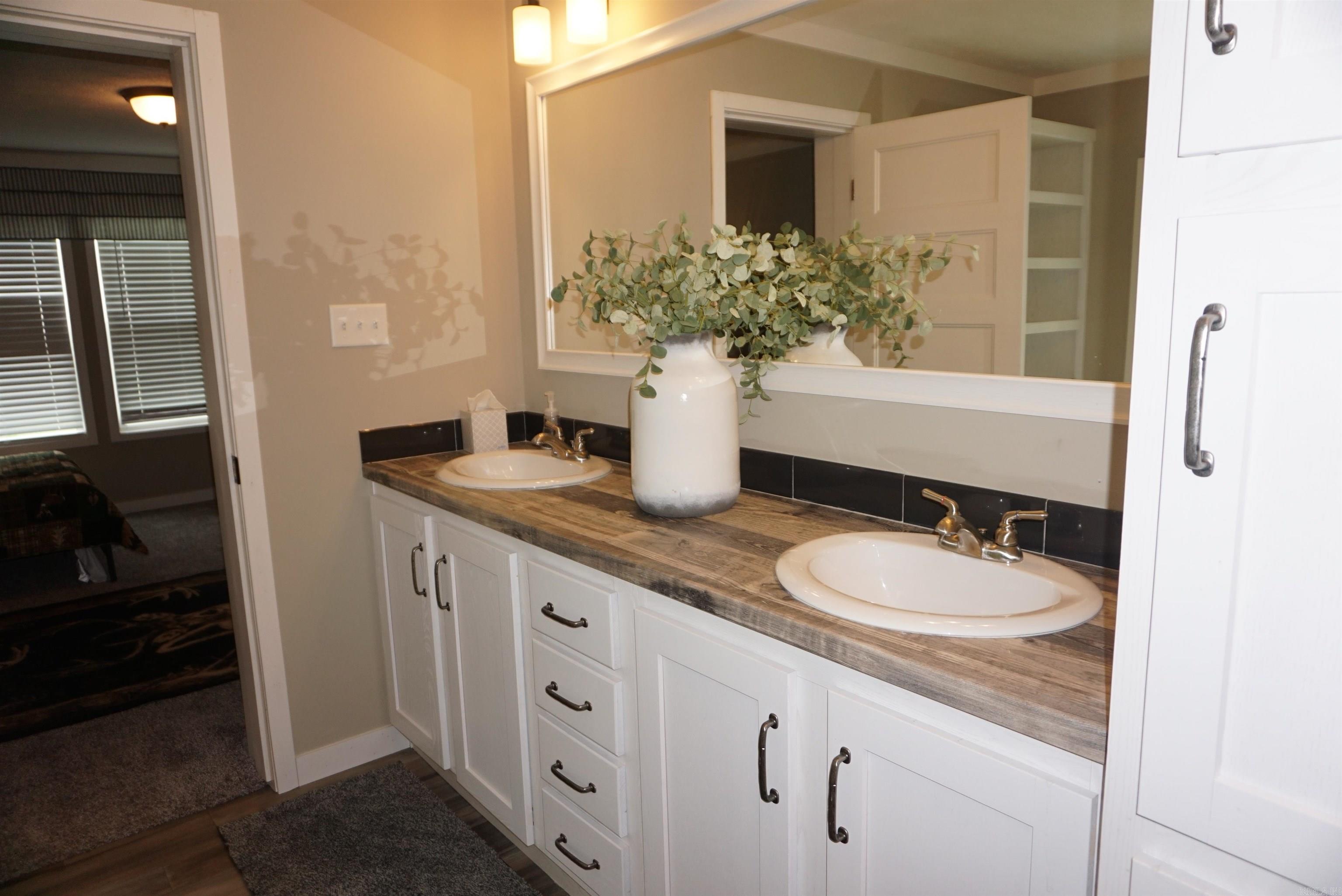 1307 Jones Island  Searcy, AR