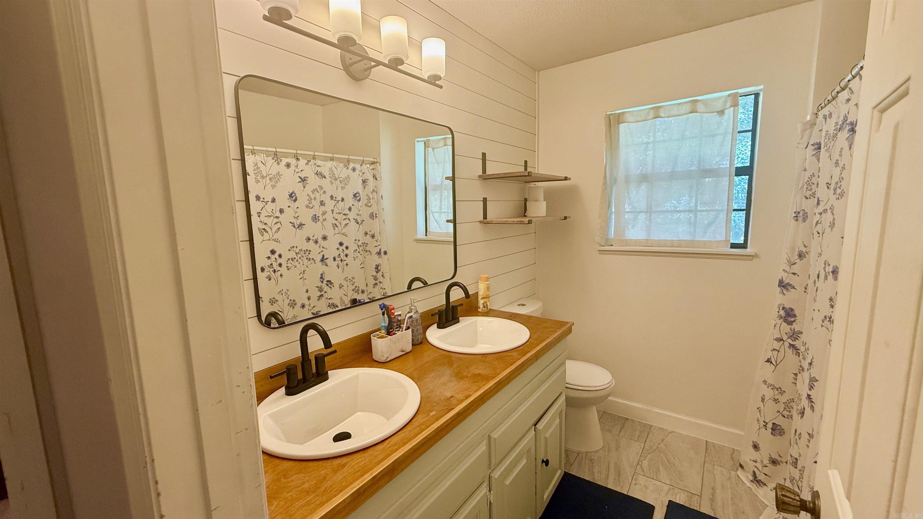 17 Laver  Little Rock, AR