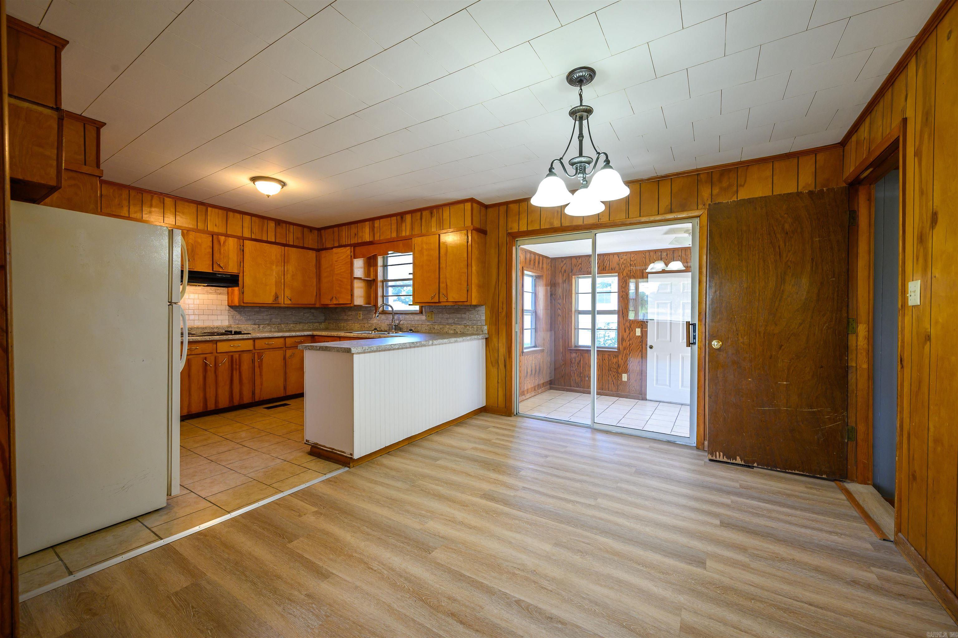 206 Union  Cave City, AR