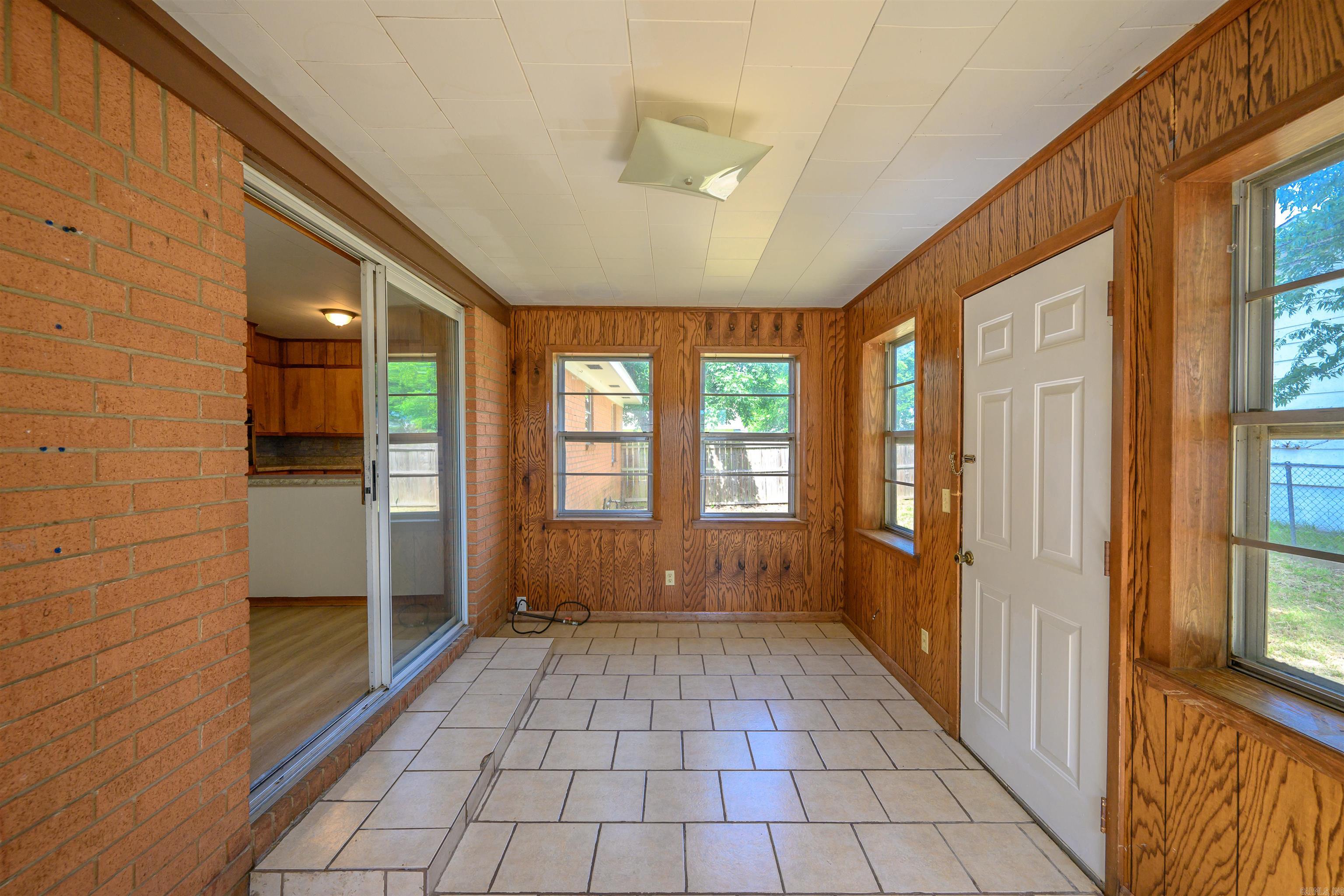 206 Union  Cave City, AR