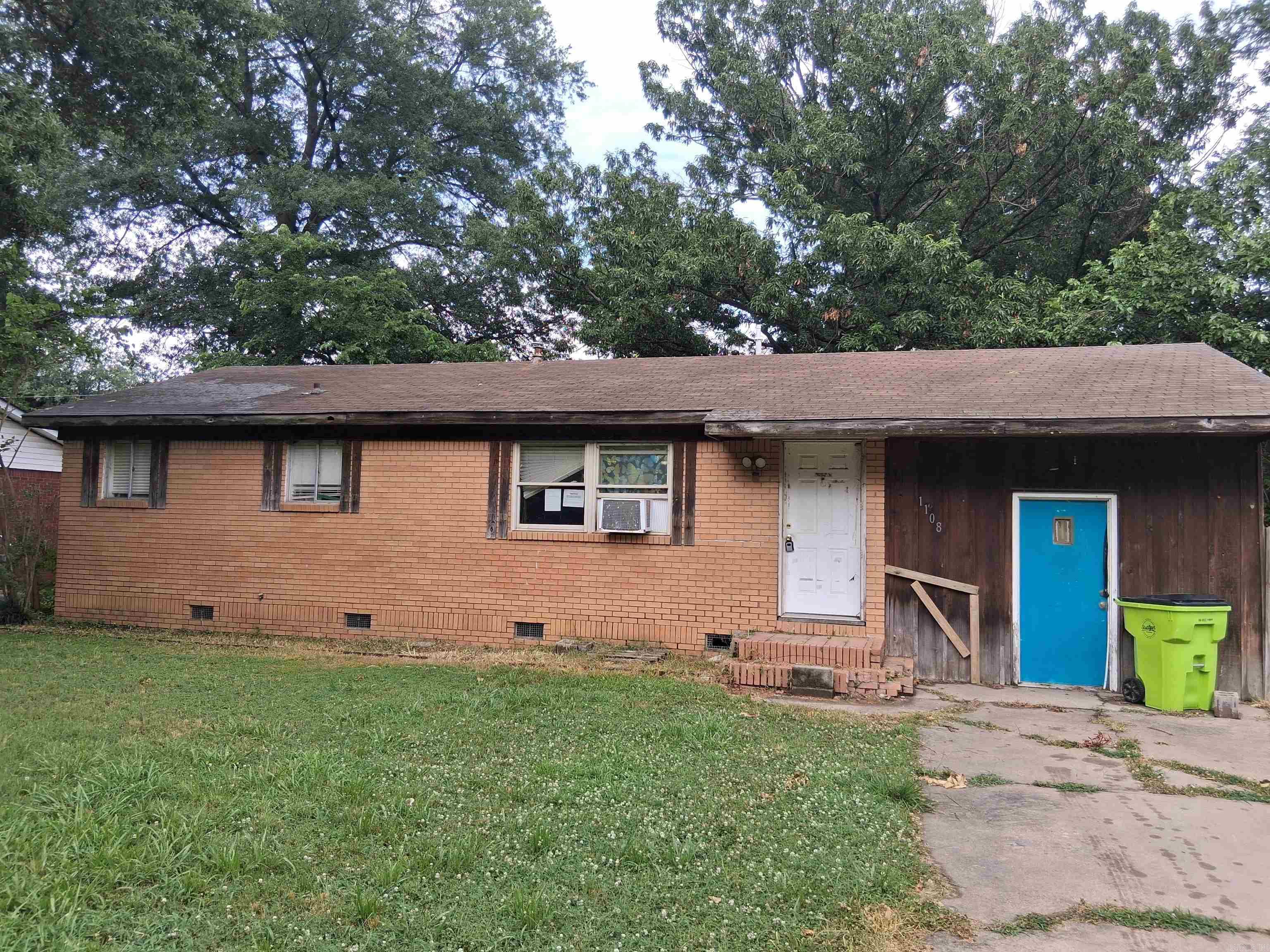 1108 N Porter  Stuttgart, AR