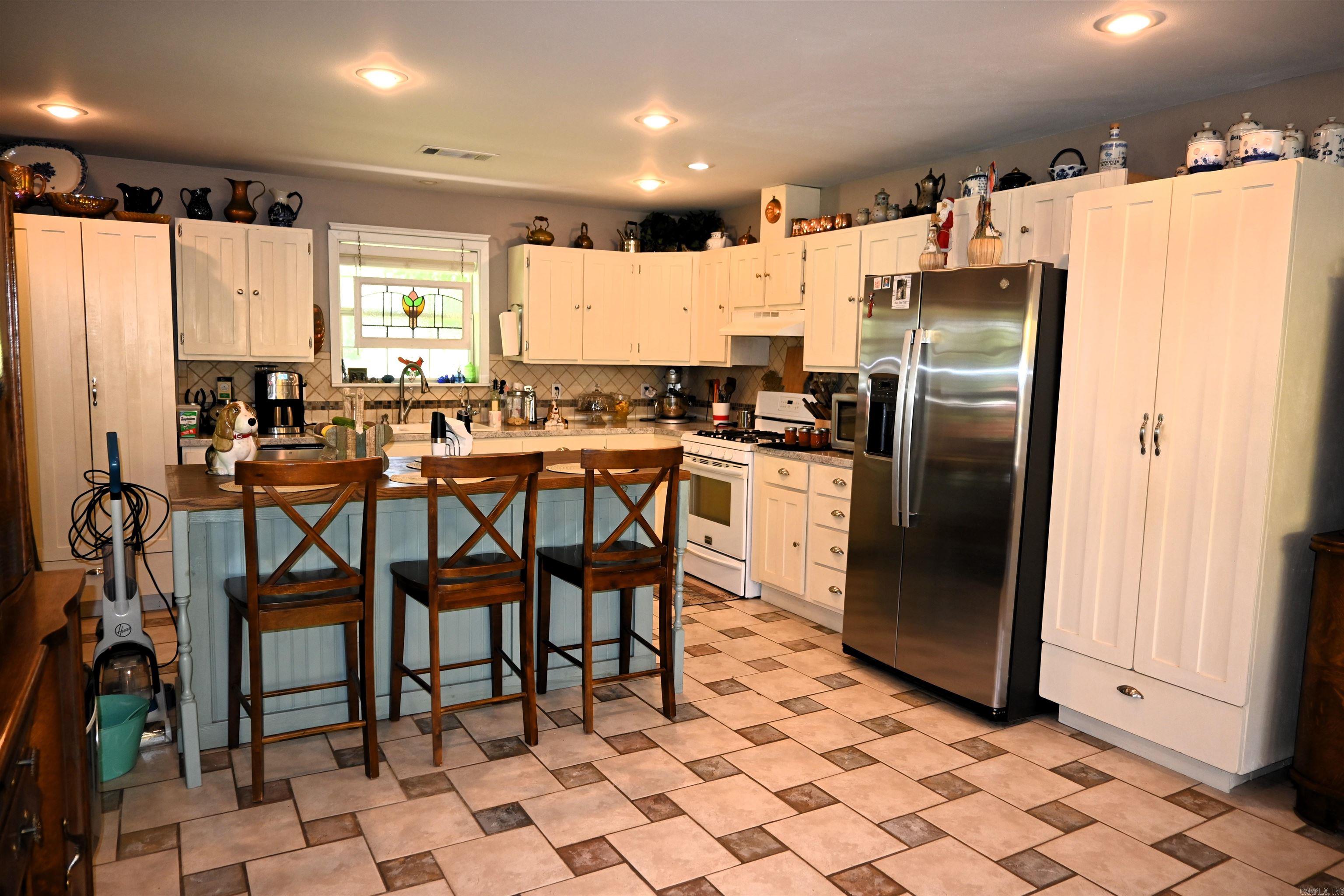 826 Co. Rd 82  Sheridan, AR