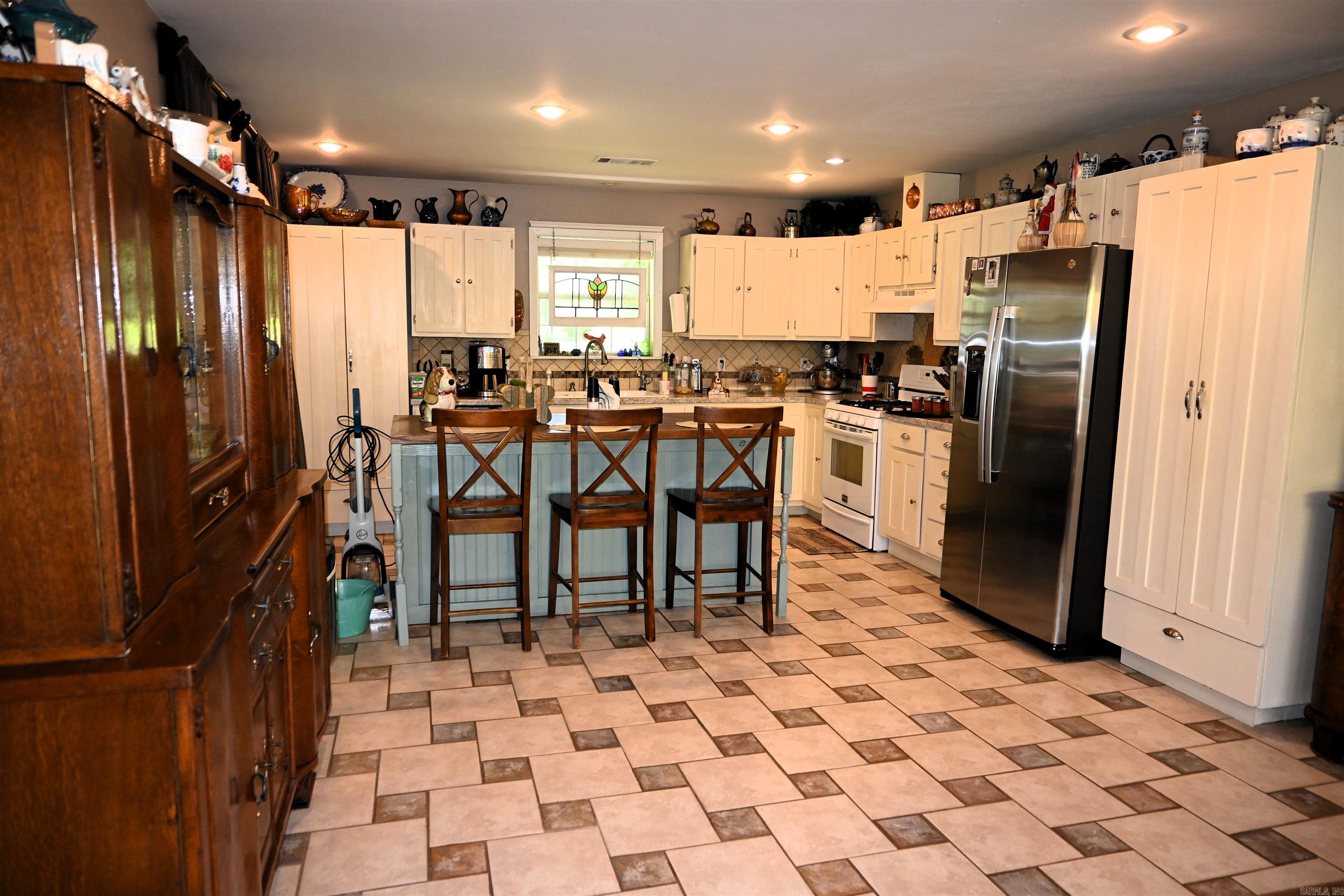 826 Co. Rd 82  Sheridan, AR