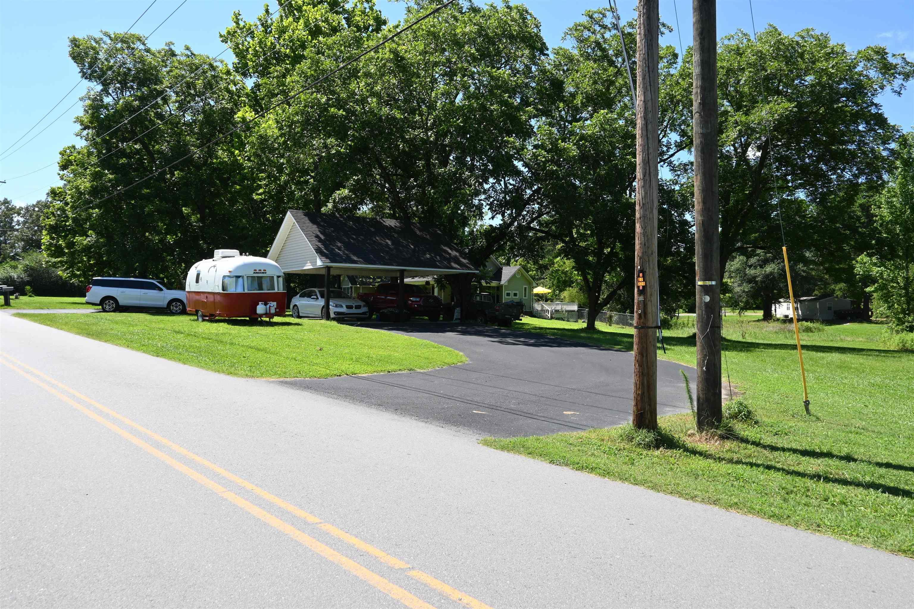 826 Co. Rd 82  Sheridan, AR