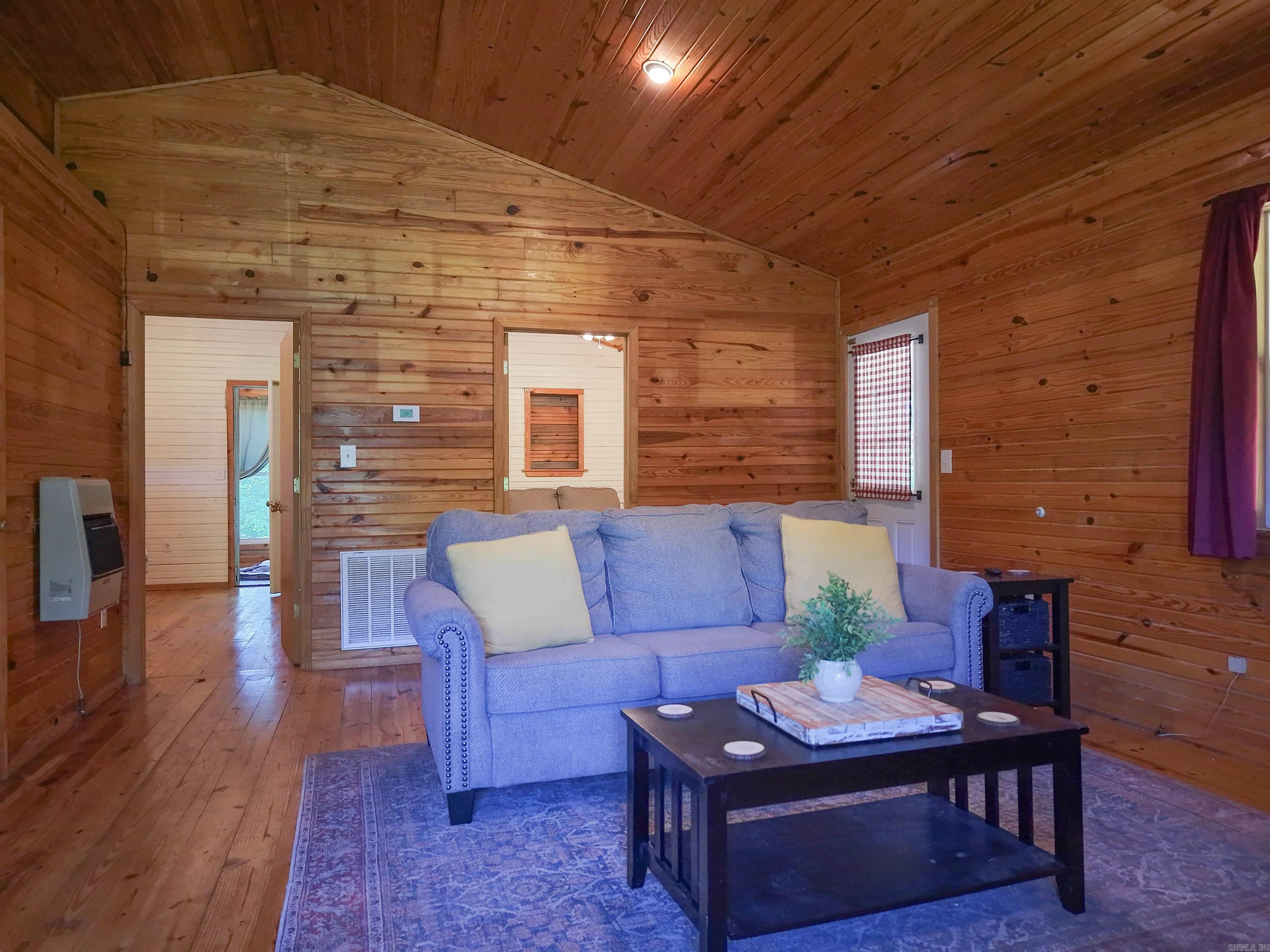 500 Pine Grove Ln  Marshall, AR