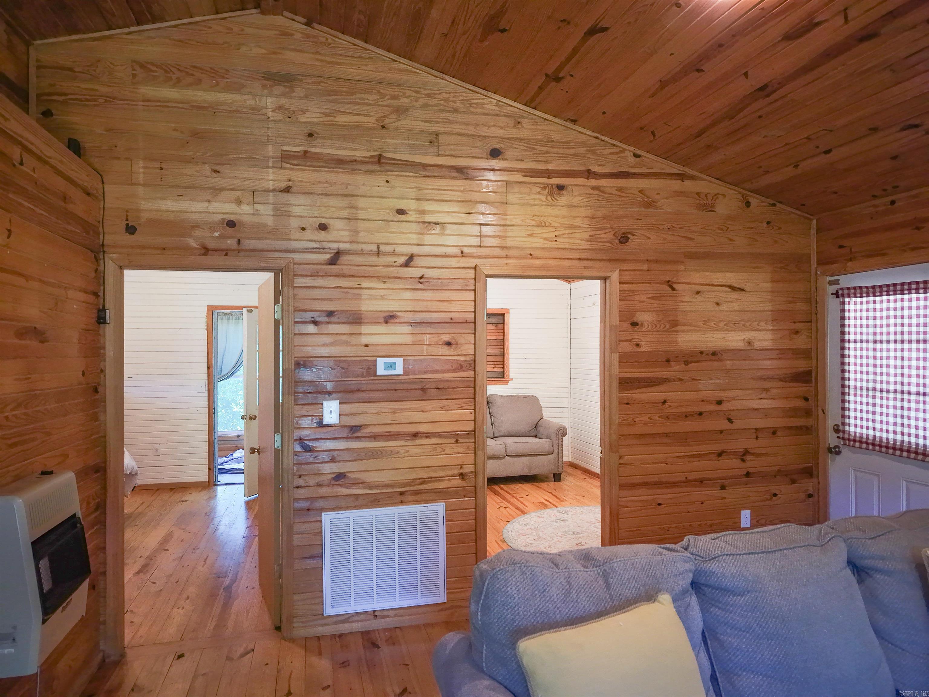 500 Pine Grove Ln  Marshall, AR