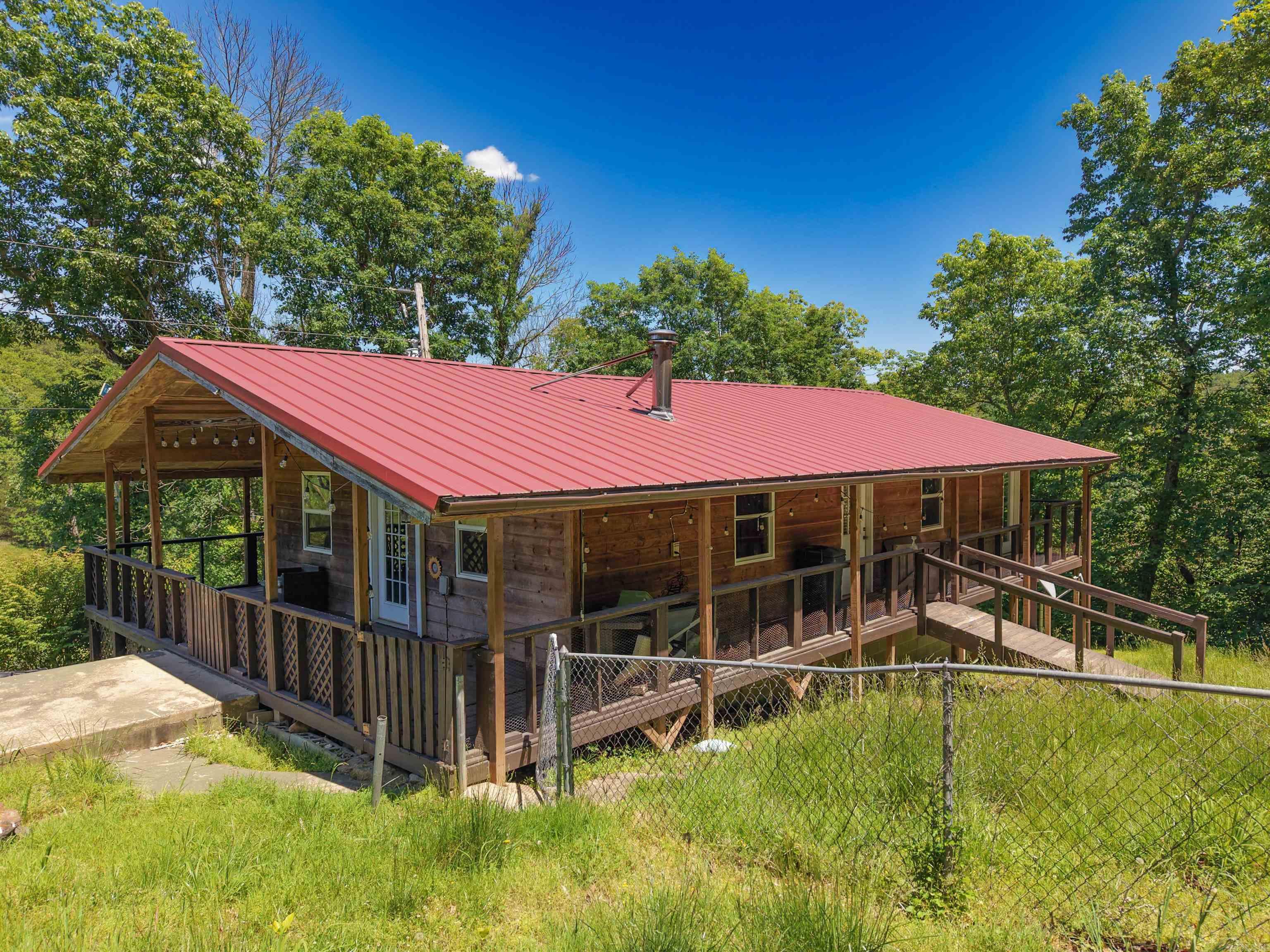 500 Pine Grove Ln  Marshall, AR