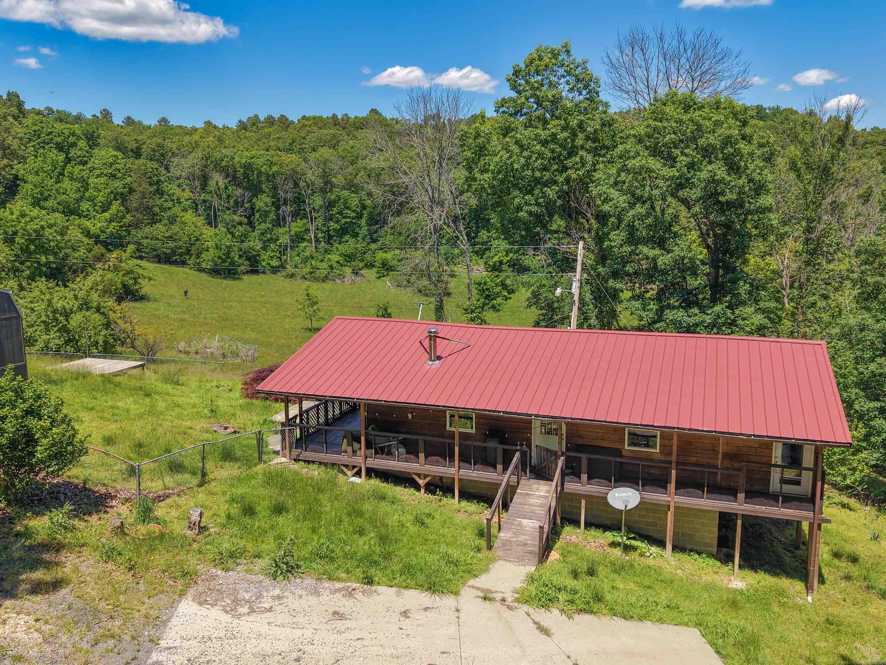 500 Pine Grove Ln  Marshall, AR