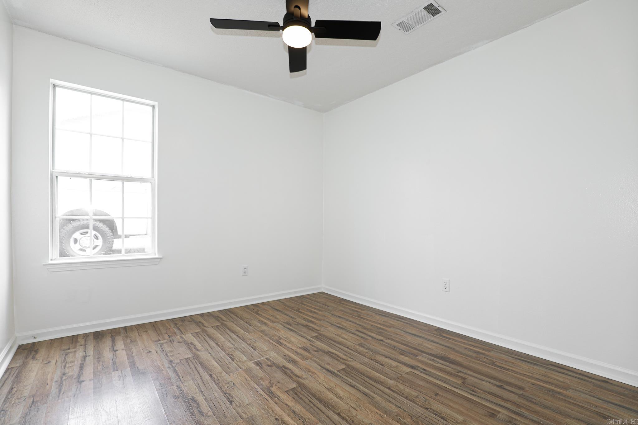 202 Hunters Run Dr  Haskell, AR
