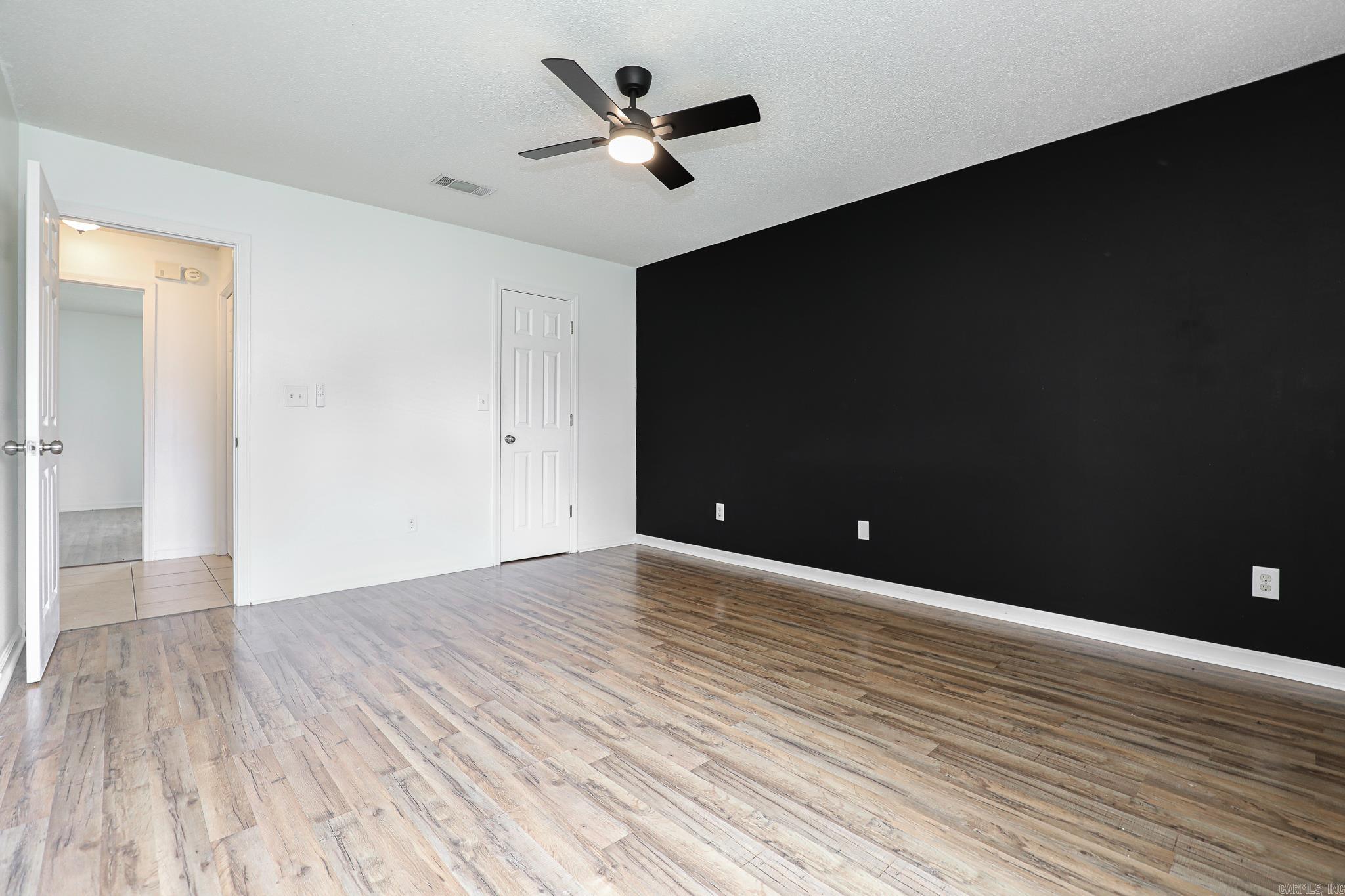 202 Hunters Run Dr  Haskell, AR